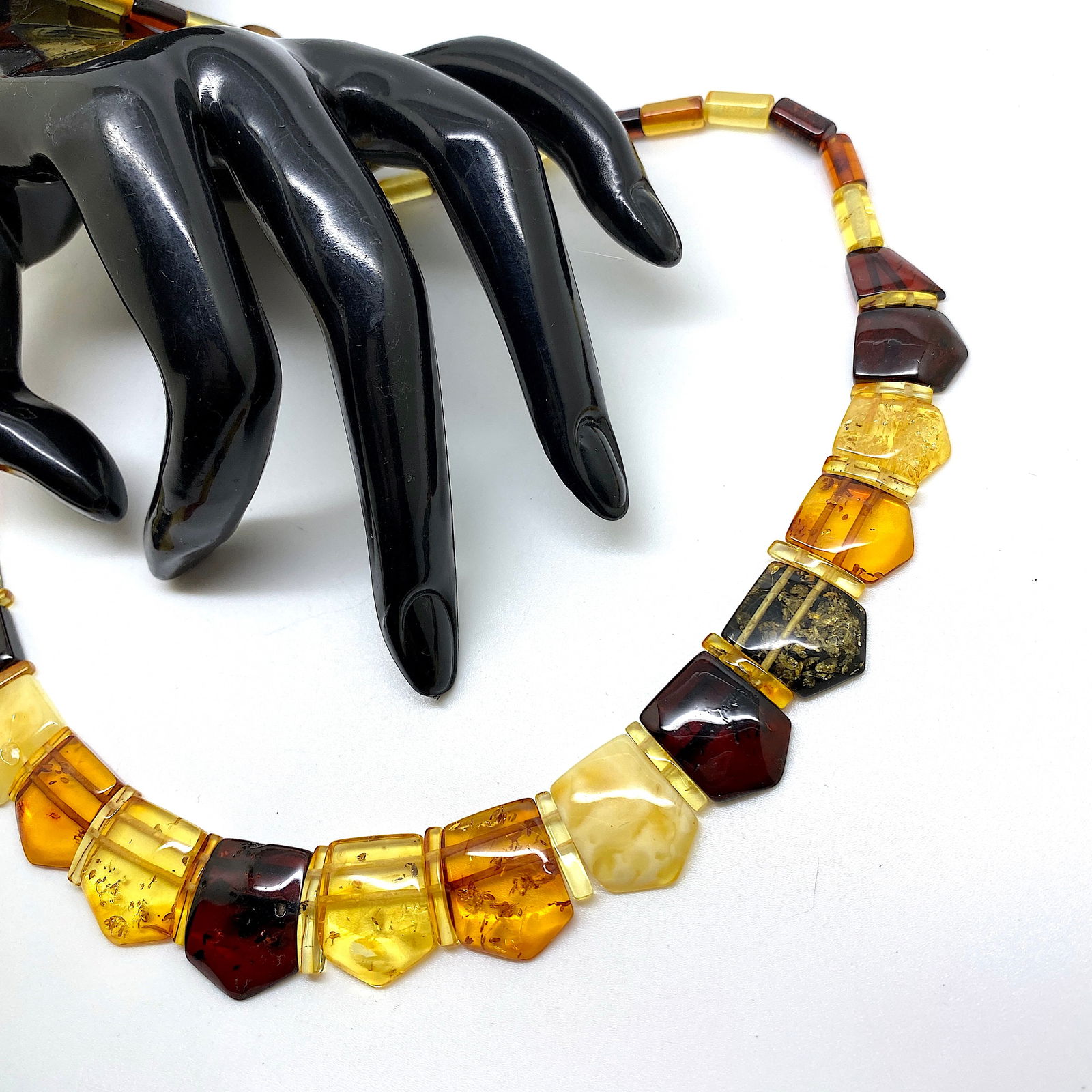 Extraordinary Amber Cleopatra necklace - 5