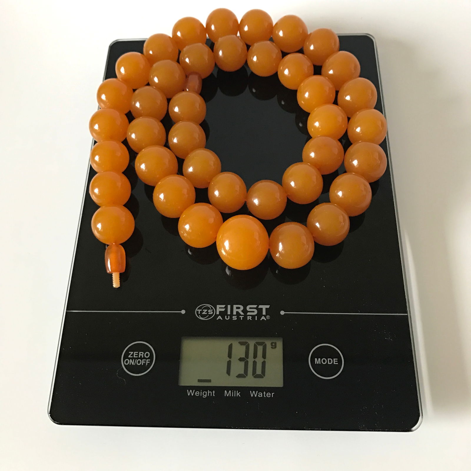 Remarkable Unique Antique Amber Necklace made from Round Amber beads - 2