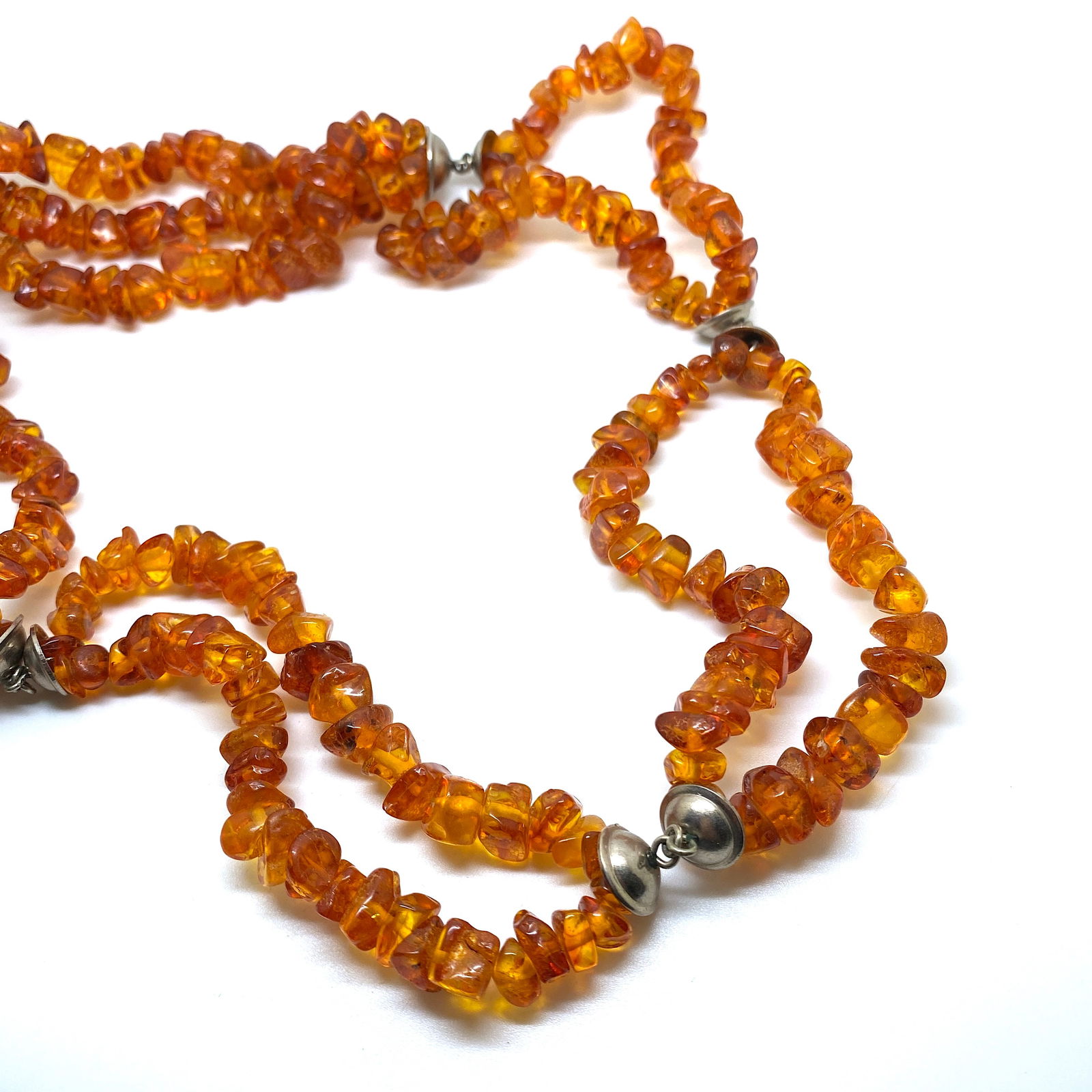 Fascinating Unique Vintage Amber Necklace made from Natural shaped Amber beads - 6