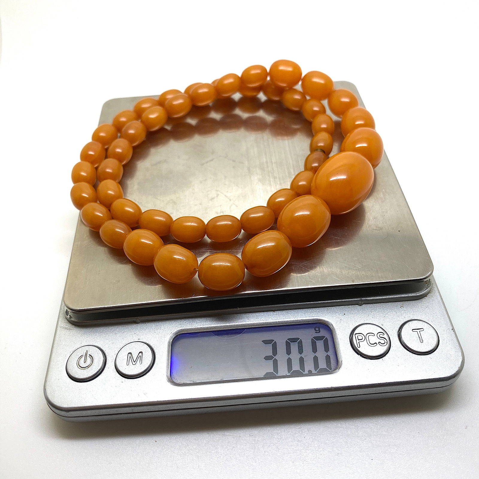 Outstanding Vintage Bakelite Necklace made from Olive shaped Bakelite beads - 6