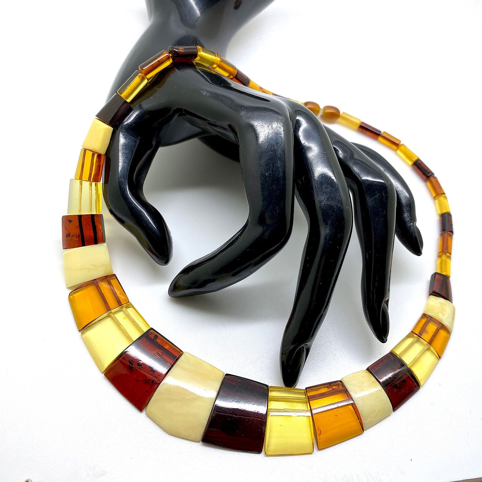 Staggering Amber Cleopatra necklace - 3