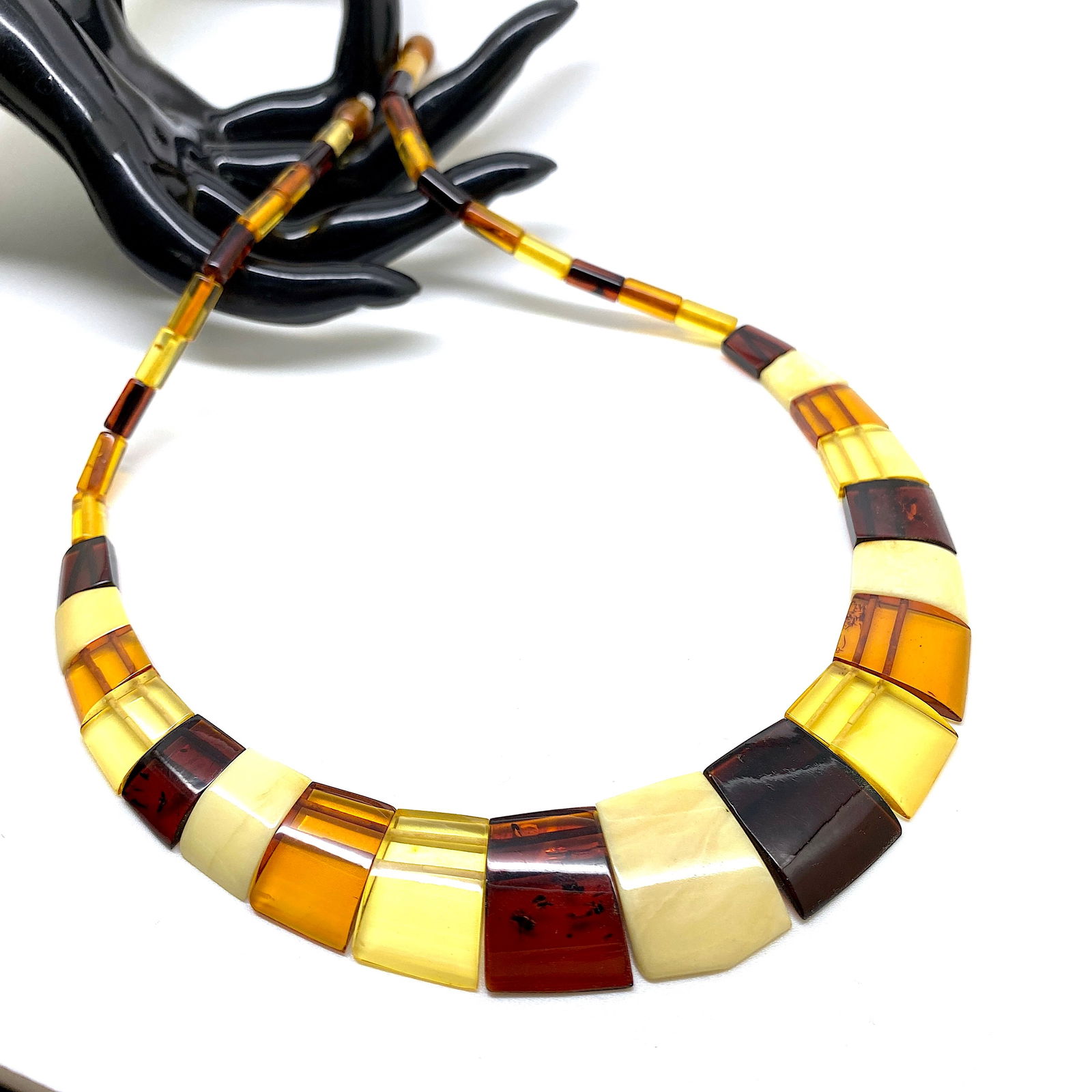 Staggering Amber Cleopatra necklace - 4