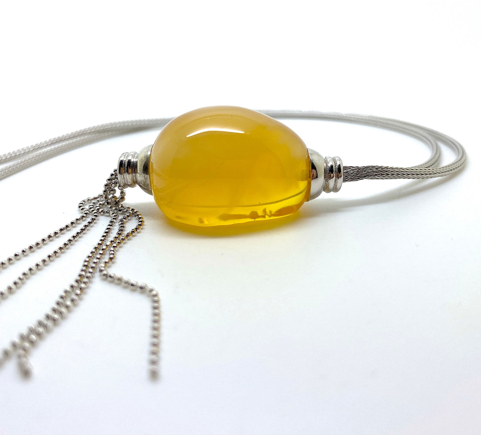 Astonishing Amber Pendant with chain, shaped like an Olive - 2