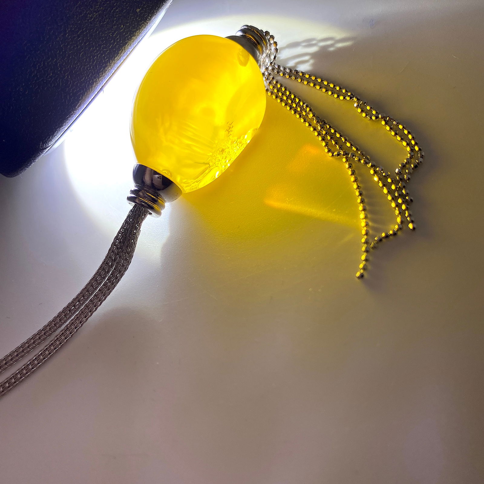 Astonishing Amber Pendant with chain, shaped like an Olive - 3