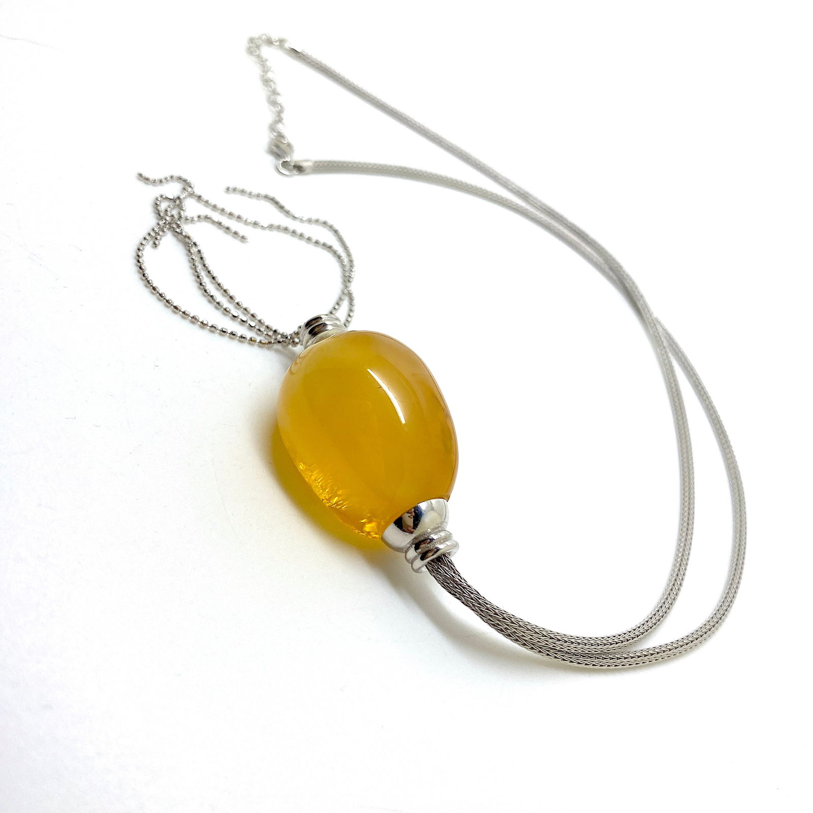 Astonishing Amber Pendant with chain, shaped like an Olive - 4