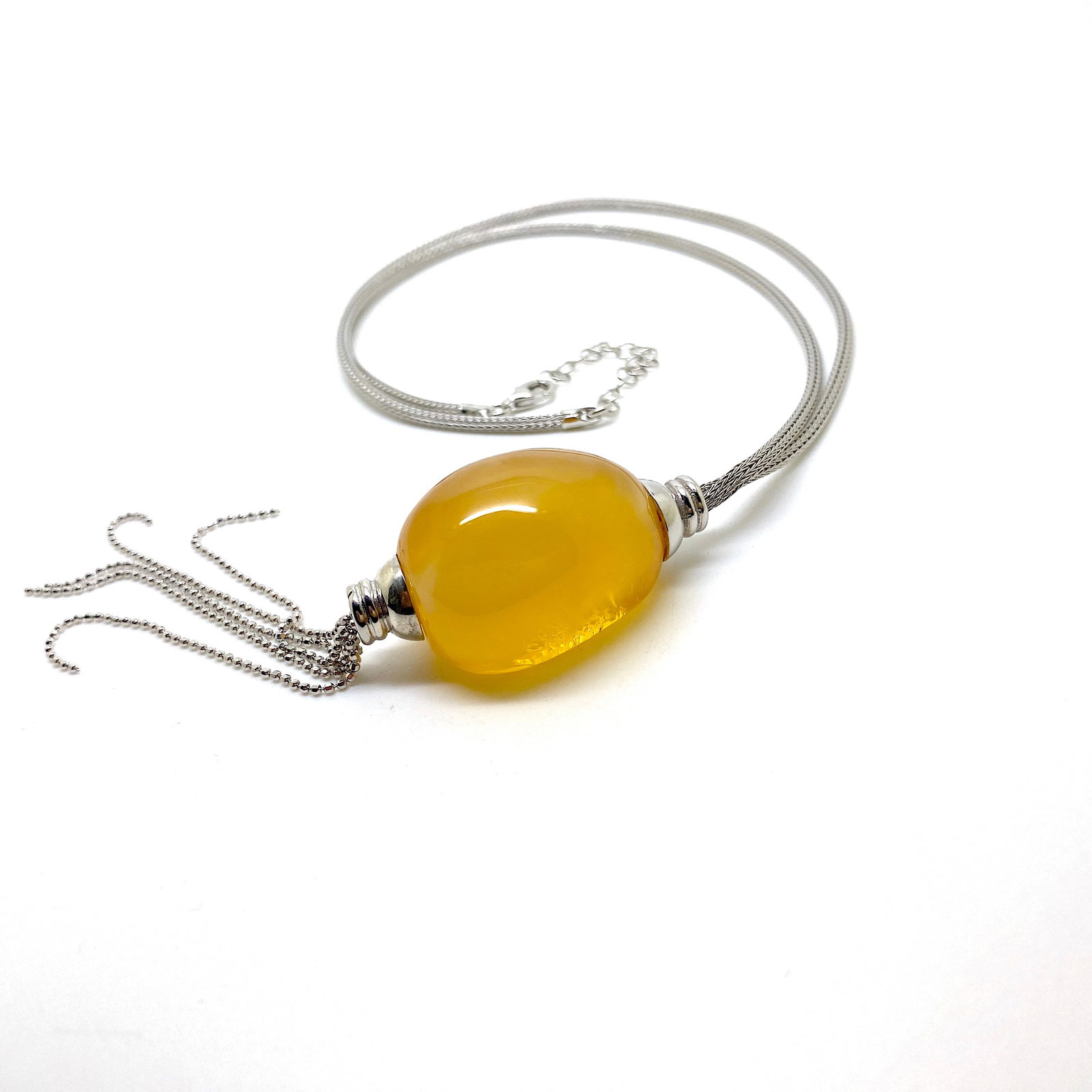 Astonishing Amber Pendant with chain, shaped like an Olive - 6