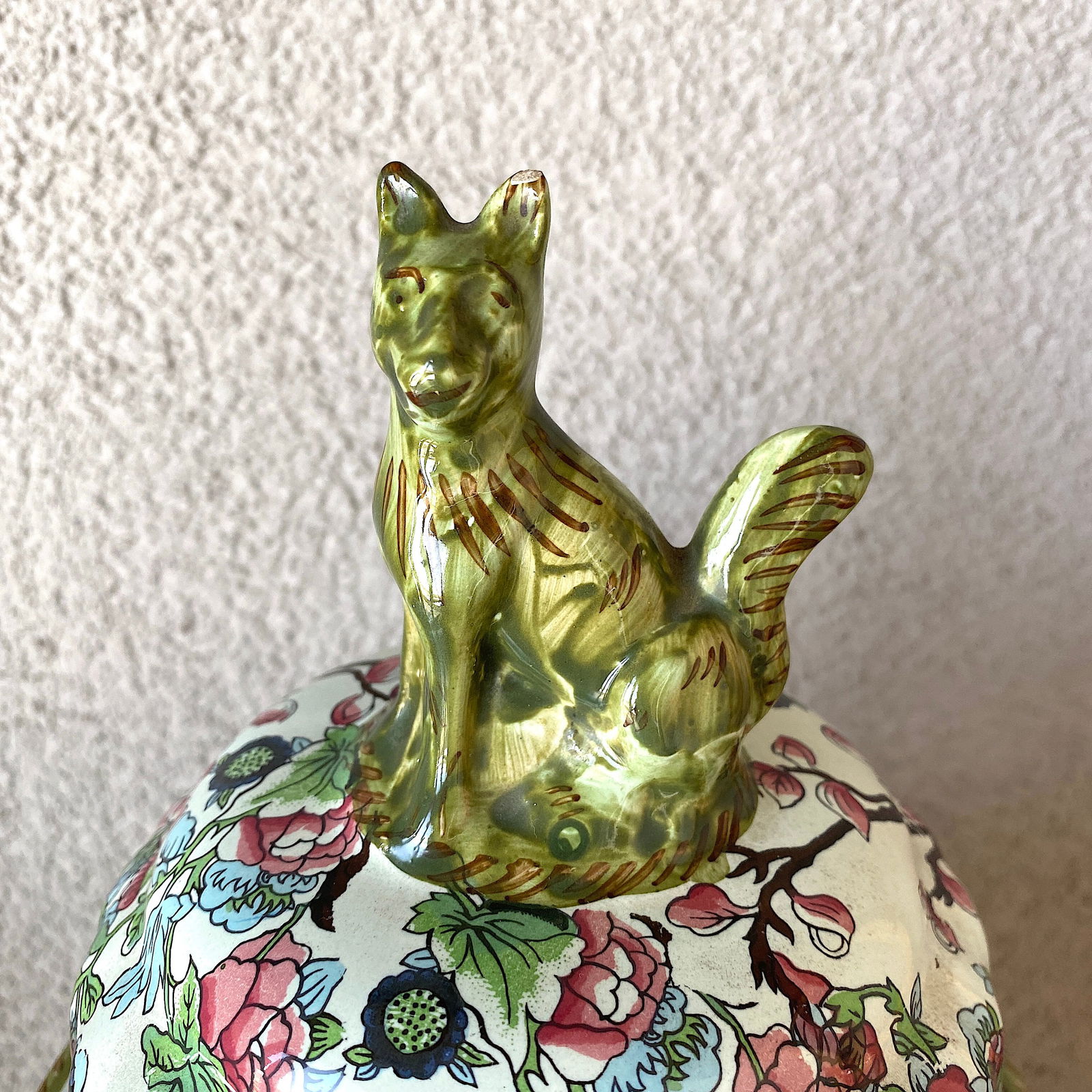 Chinese porcelain vase - 2