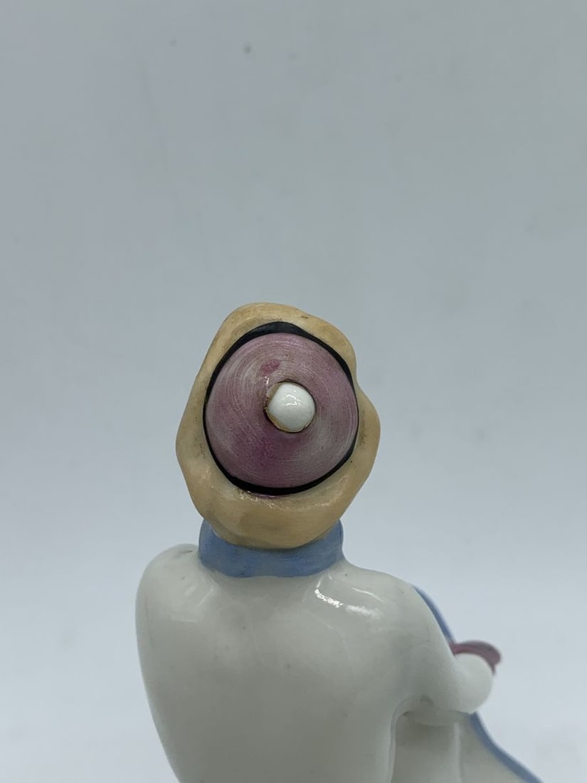 Porcelain figure skater - 3