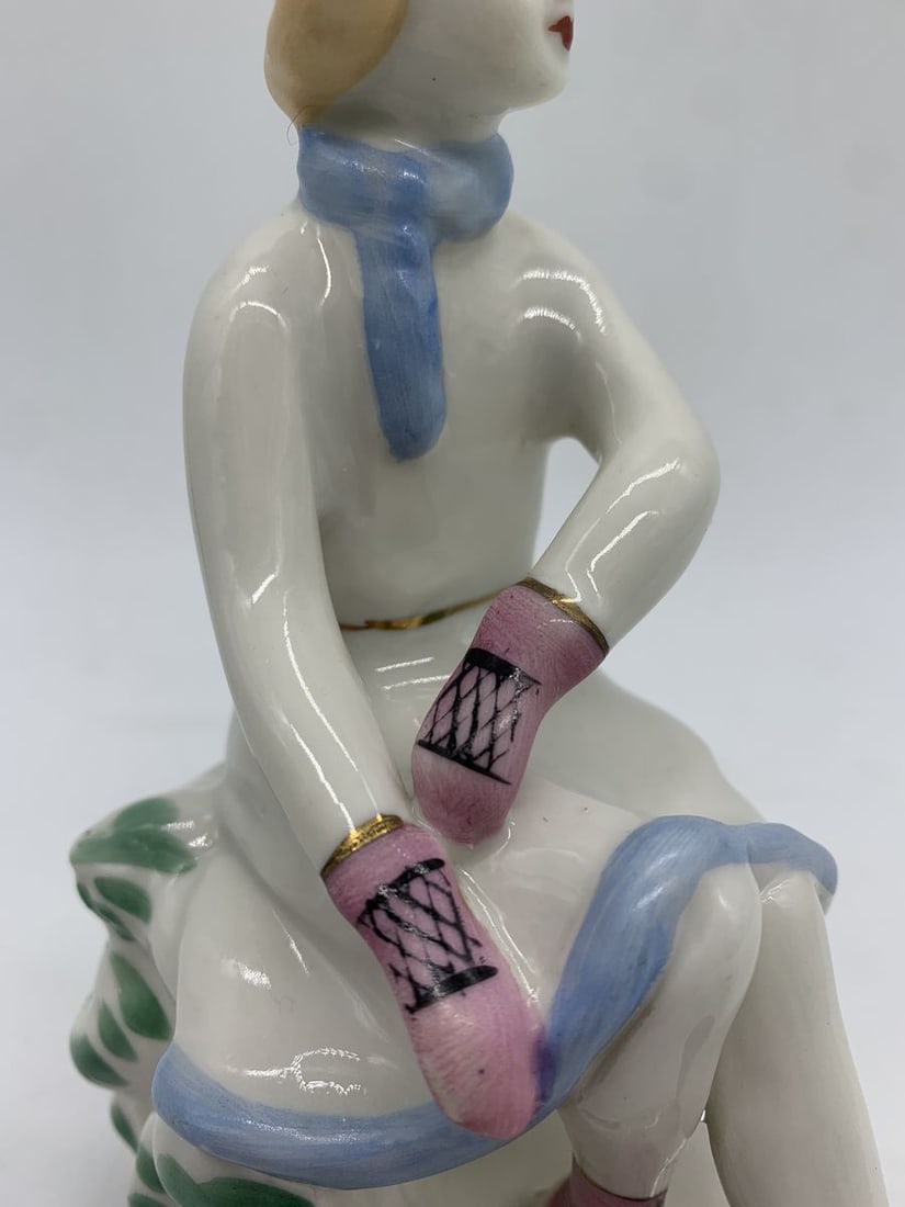 Porcelain figure skater - 7