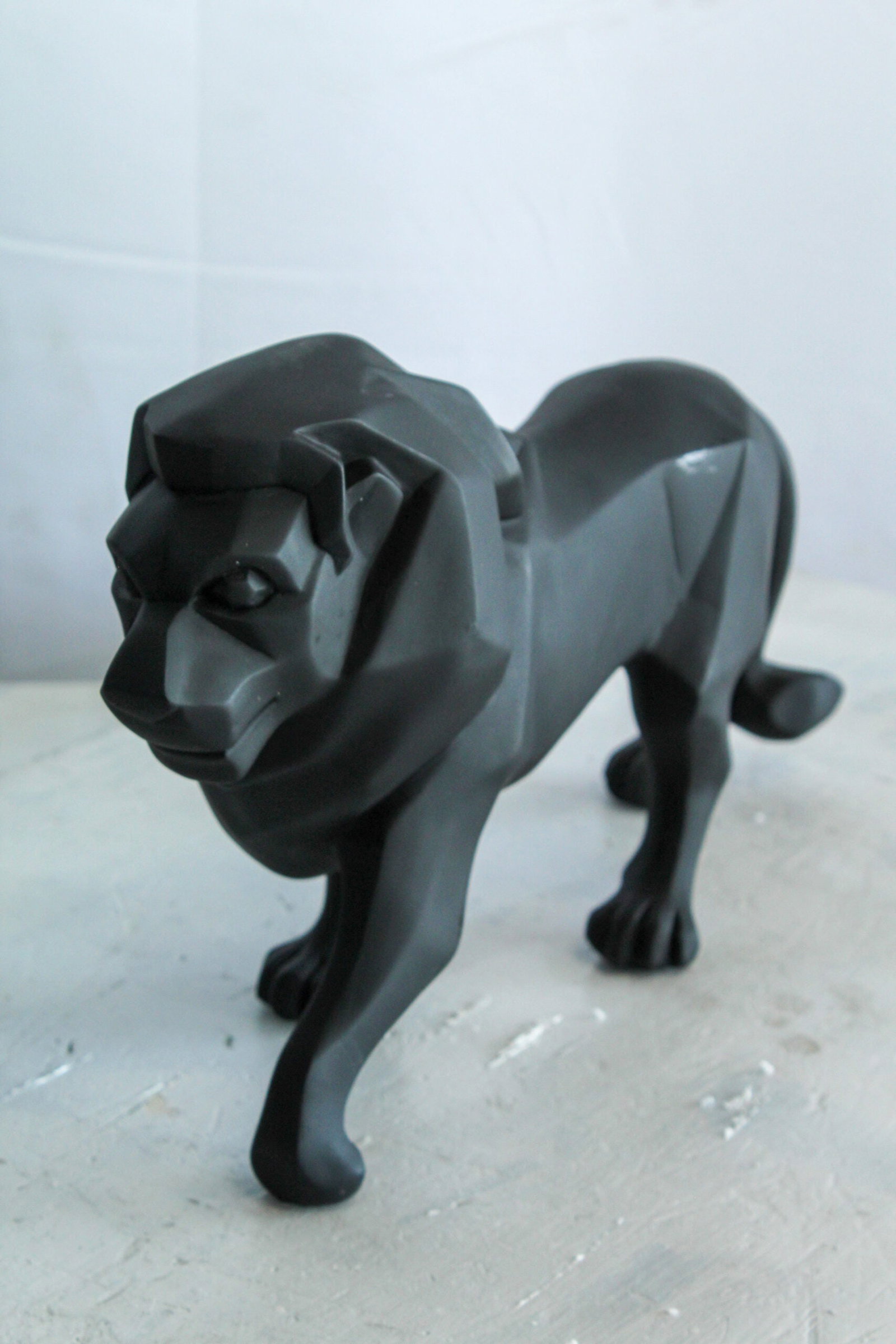Matte Black Resin Lion Statue - Modern Geometric Indoor/Outdoor Sculpture, Bold Polygon Design with - 5