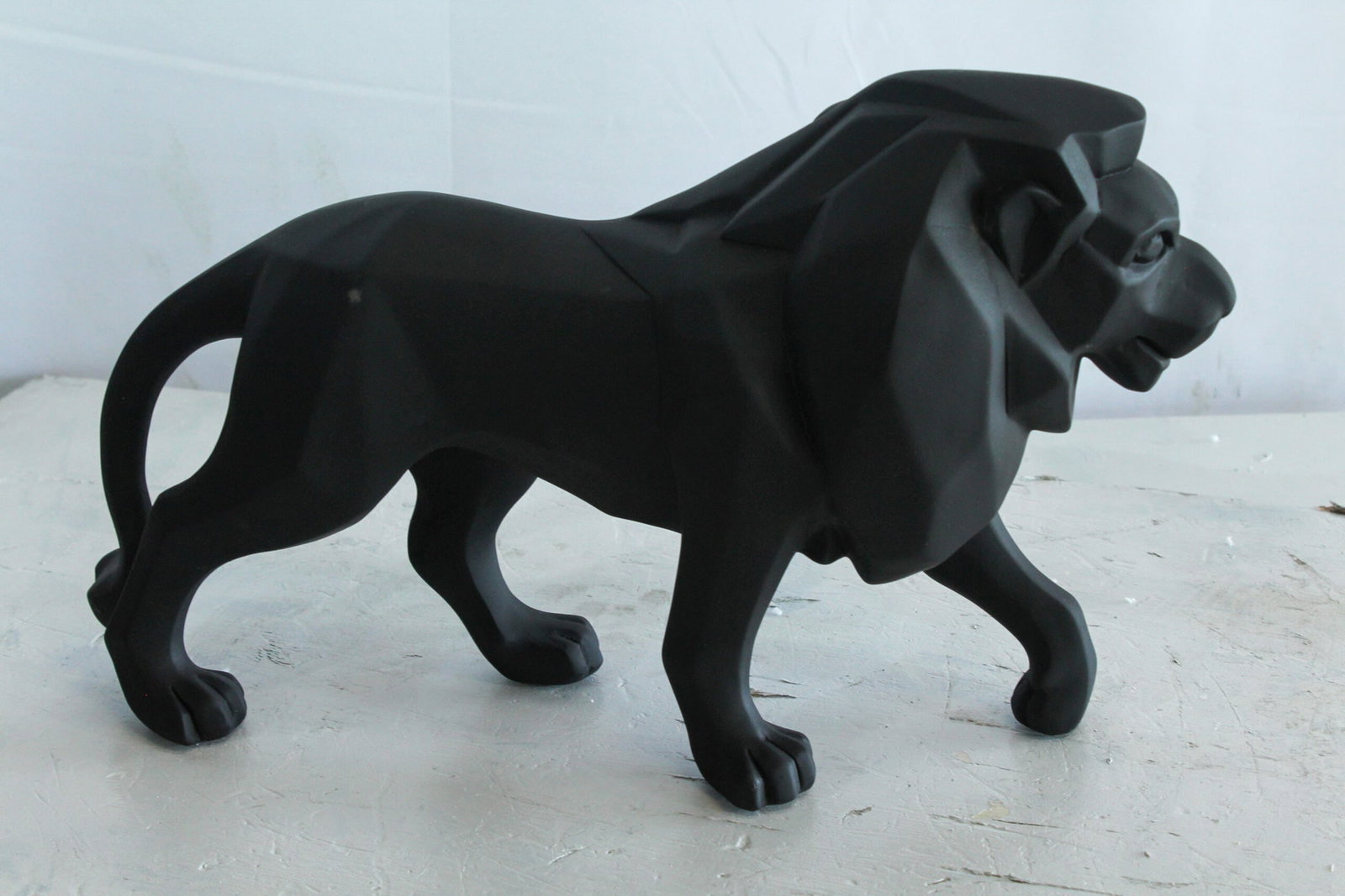 Matte Black Resin Lion Statue - Modern Geometric Indoor/Outdoor Sculpture, Bold Polygon Design with - 8