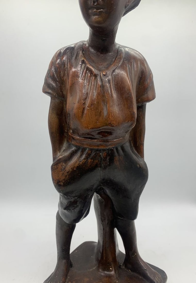 porcelain boy with hat - 10