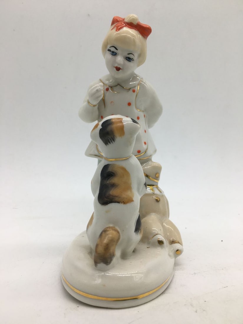 Porcelain figurine of a girl with a dog "Come on, take it away" - 3