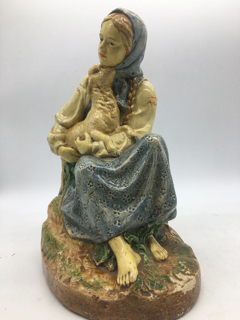 Porcelain Girl with lamb - 8