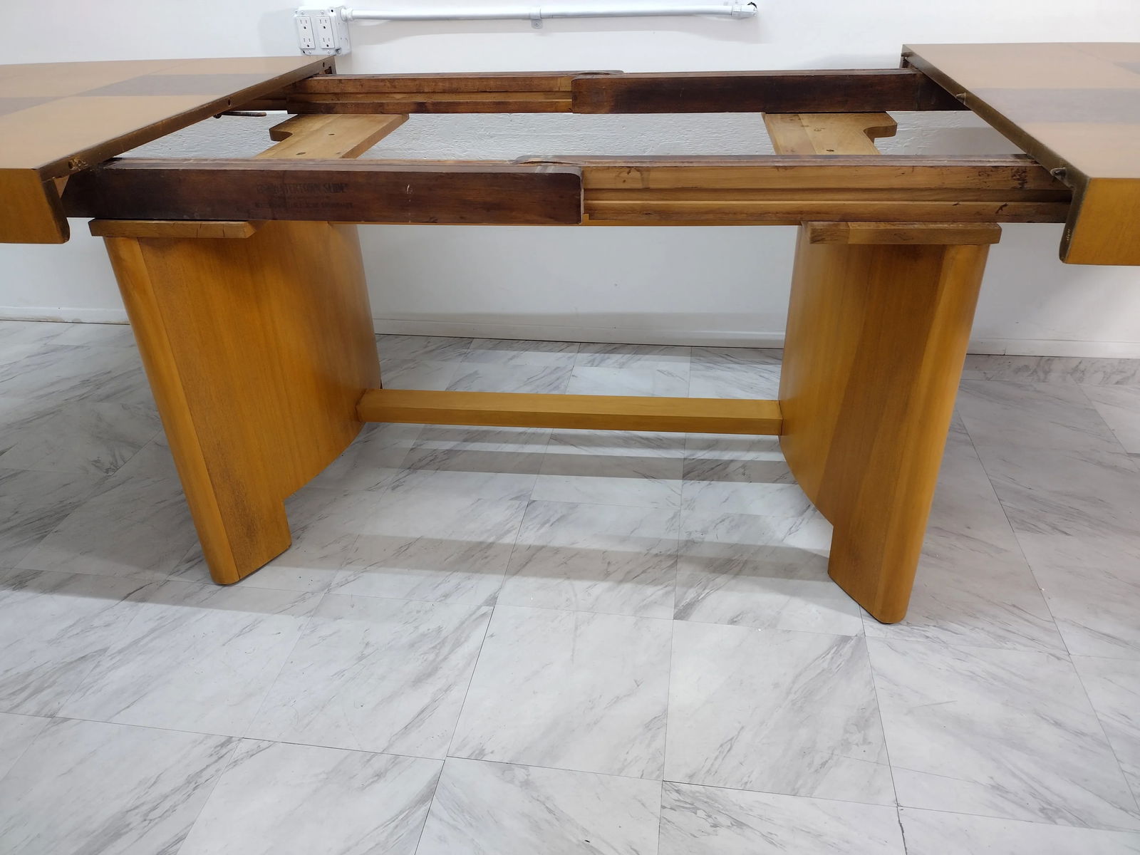 1930s Gilbert Rhode Dining Table - 10