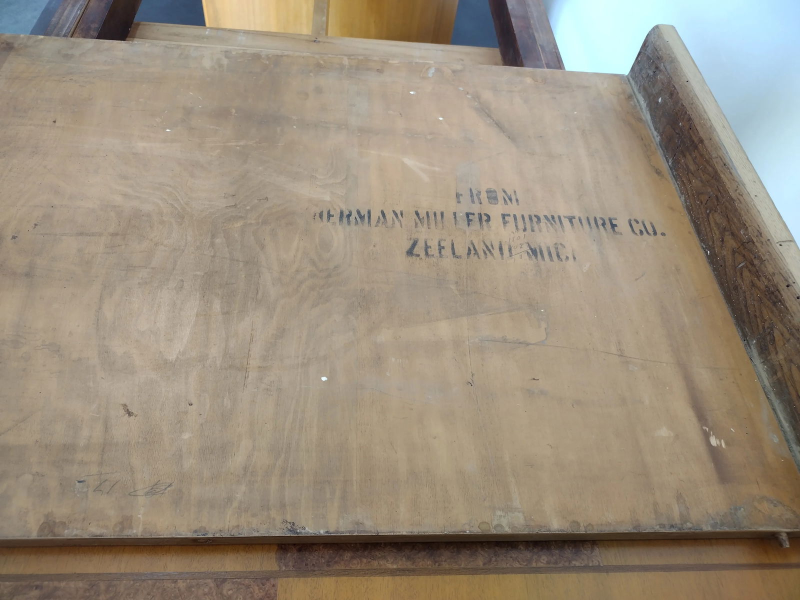 1930s Gilbert Rhode Dining Table - 11