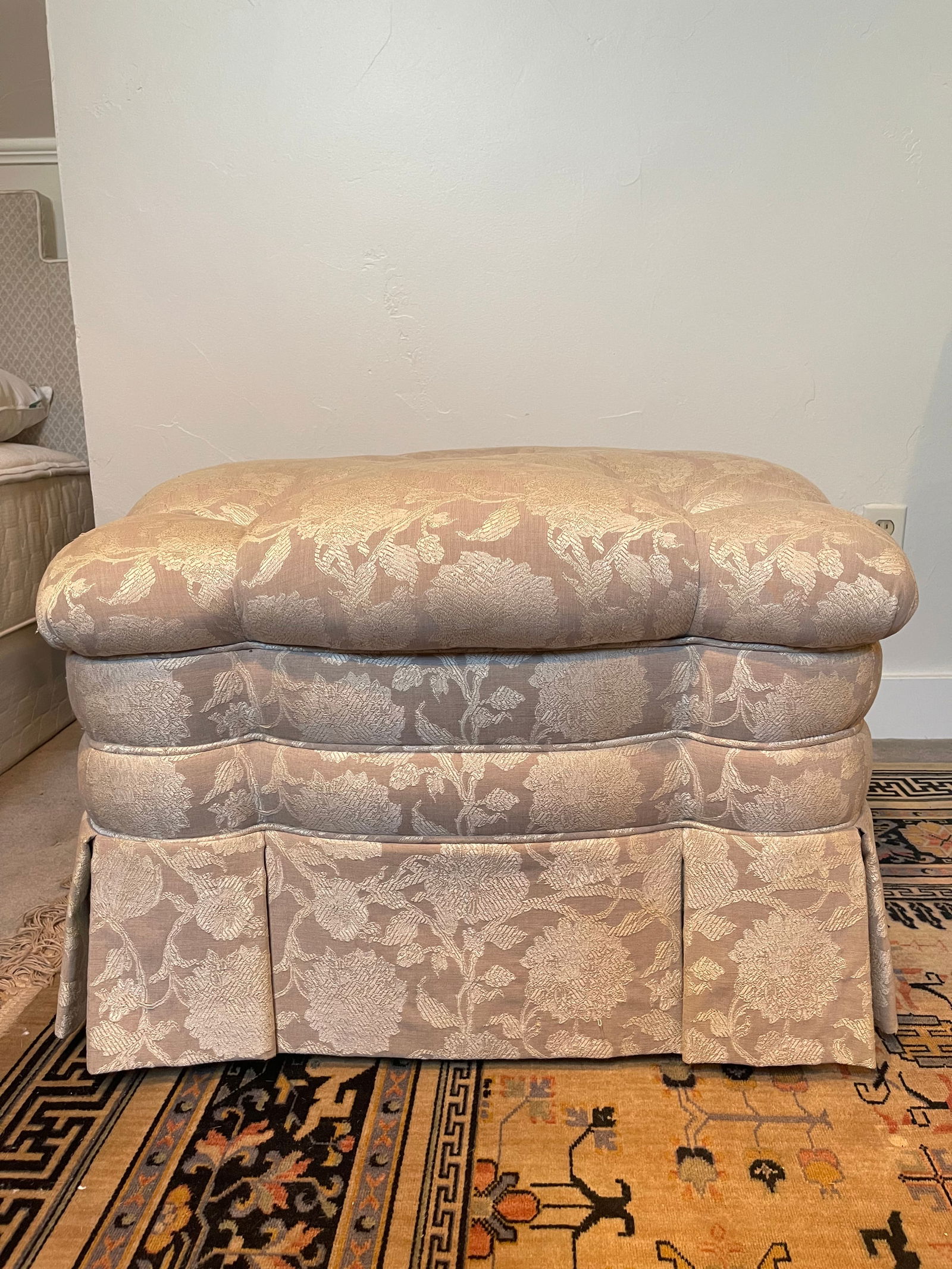 1990s Tufted Ottoman With Skirt - Robert Allen Upholstery - 2