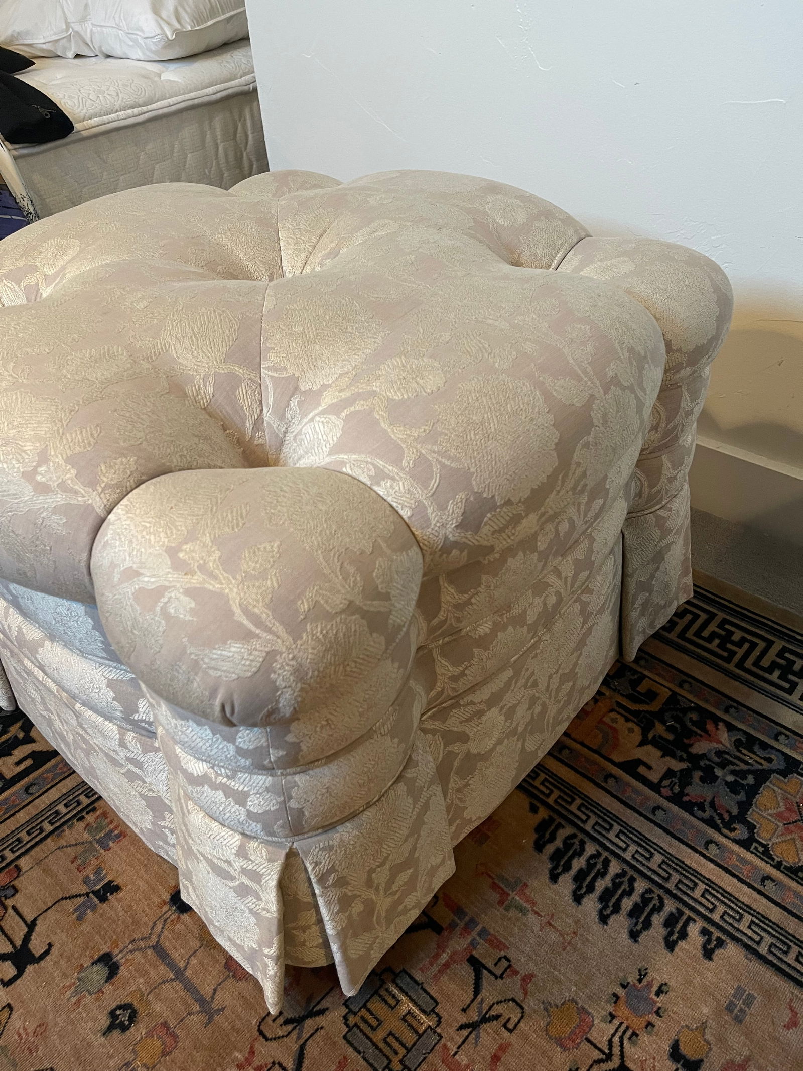 1990s Tufted Ottoman With Skirt - Robert Allen Upholstery - 6