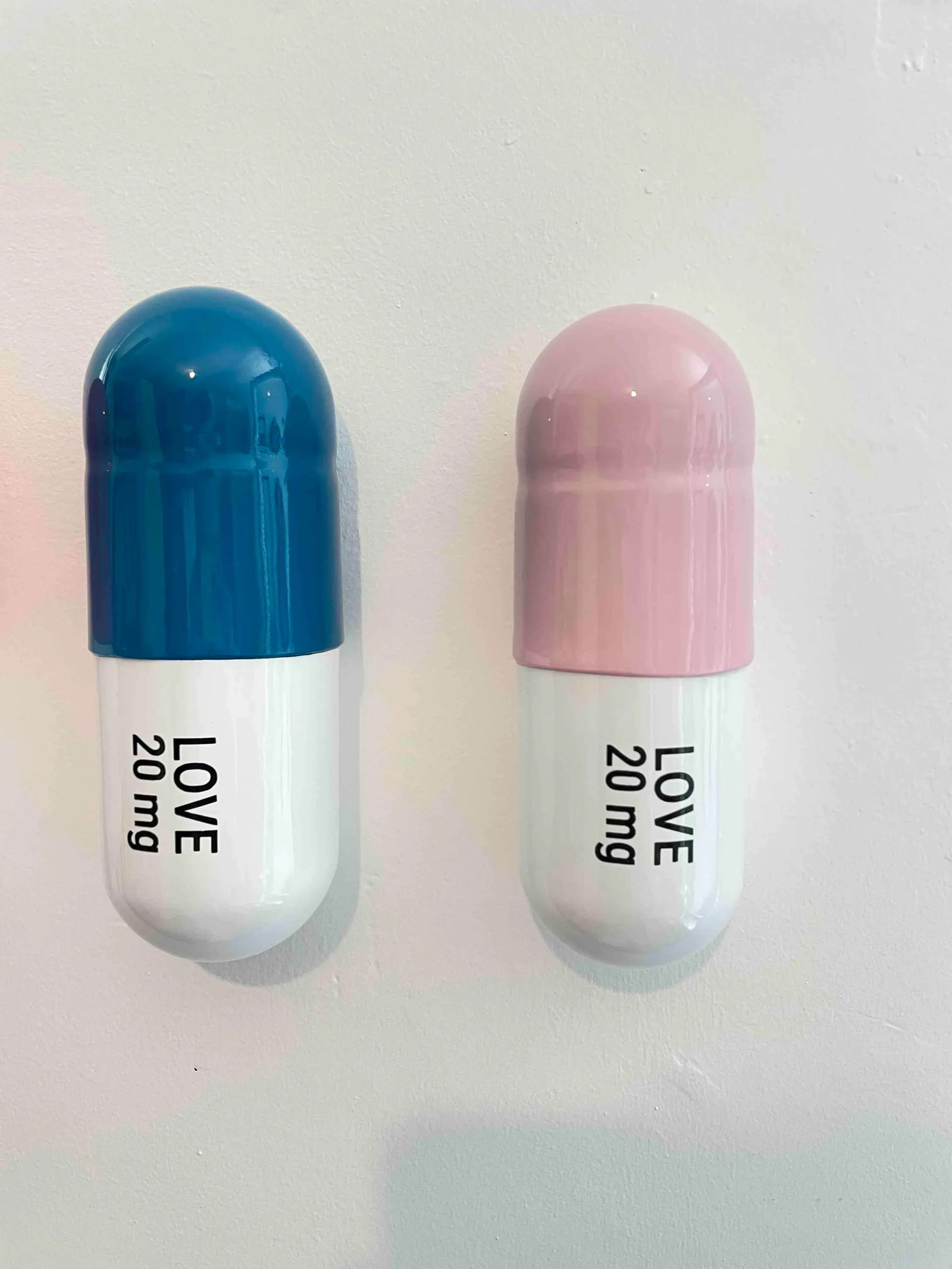 20 Mg Love Pill Combo (Light Pink, Turquoise and Orange) - Set of 3 Pop Art Sculptures by Tal Nehora - 2