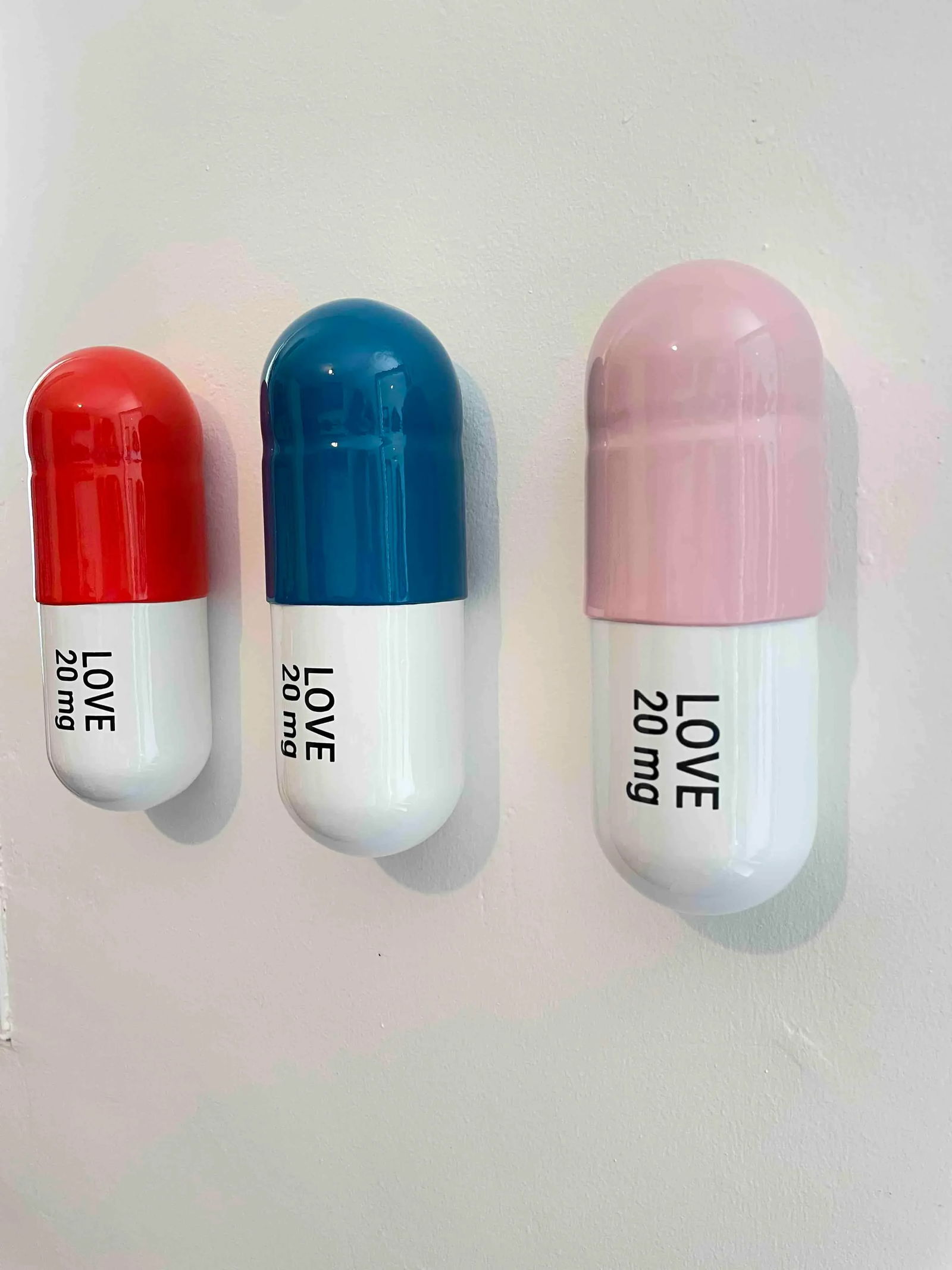 20 Mg Love Pill Combo (Light Pink, Turquoise and Orange) - Set of 3 Pop Art Sculptures by Tal Nehora - 4