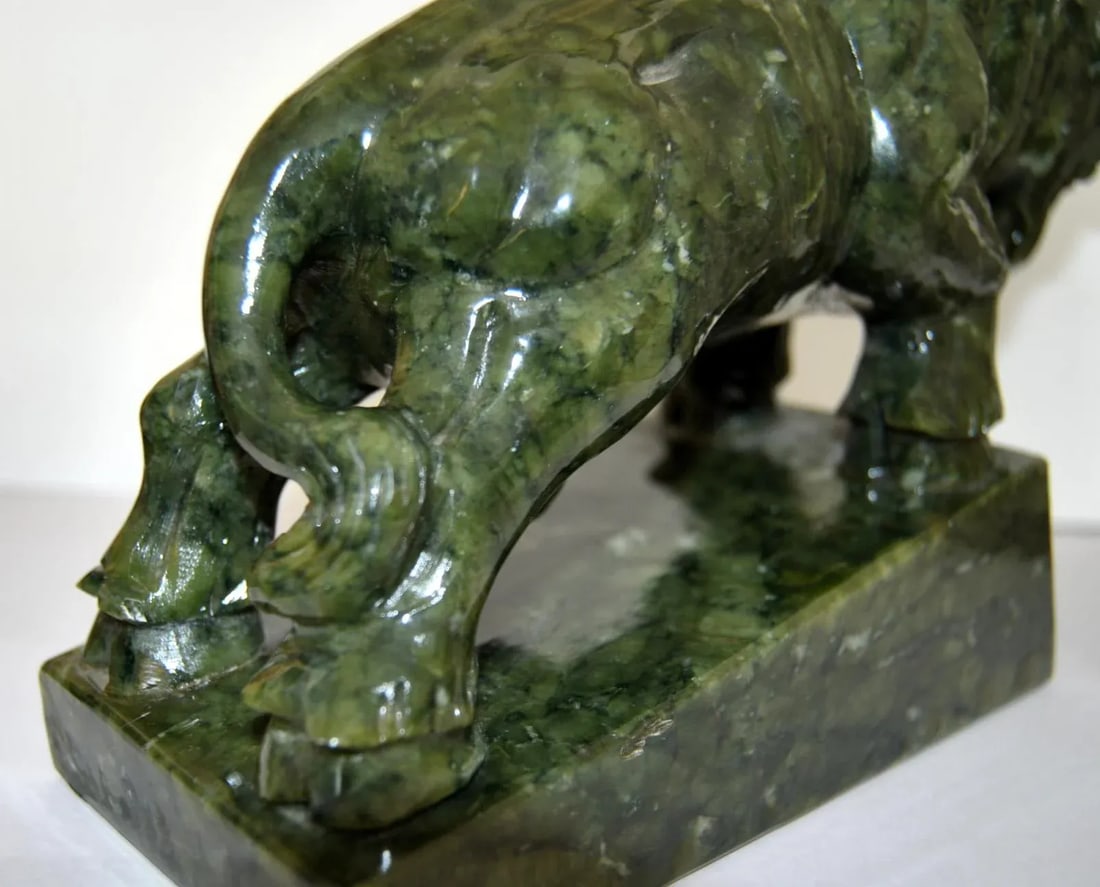 1930s Spinach Jade Charging Bull Oxen Statuette Figurine on Pedestal - 7