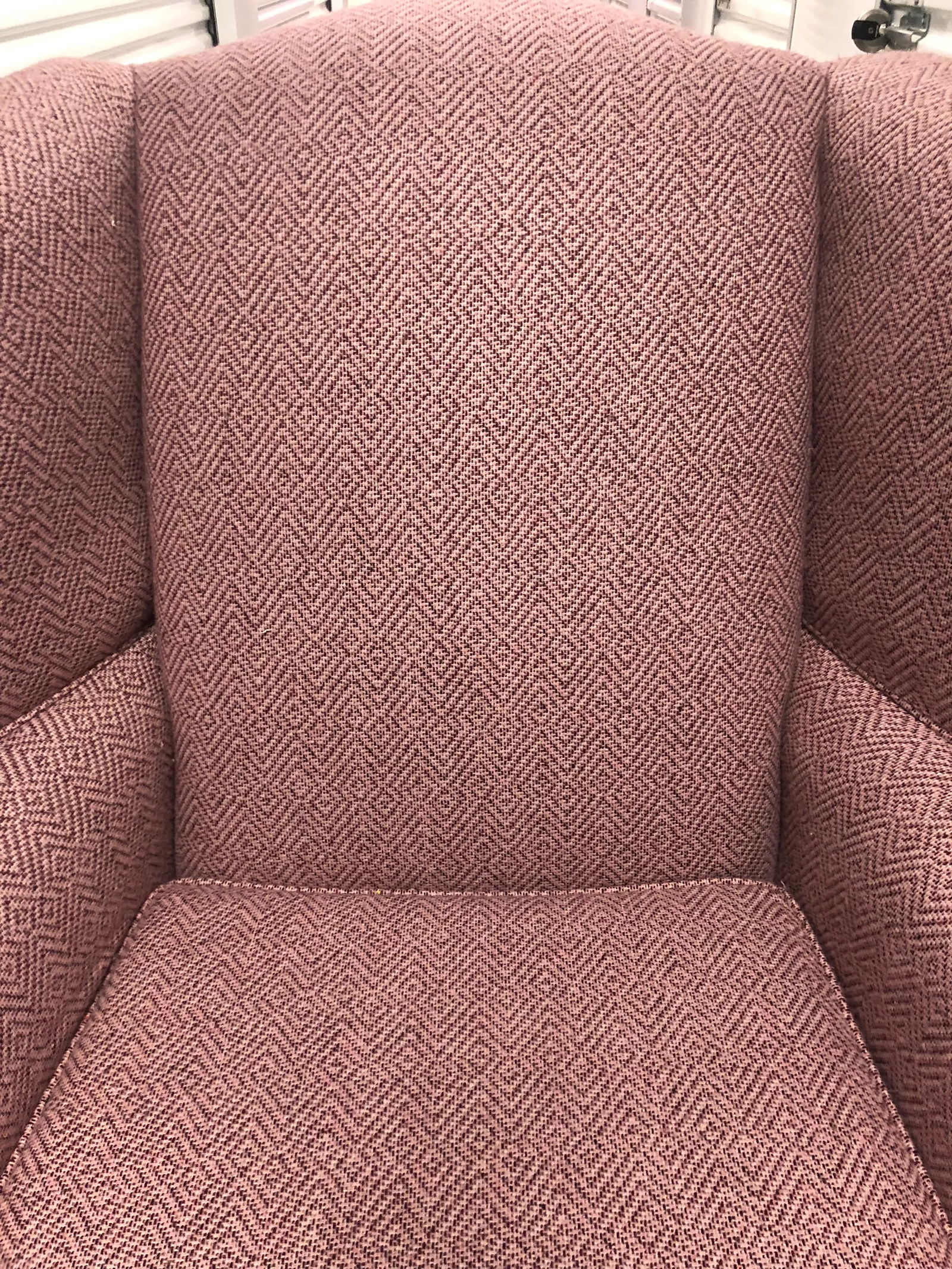 1990s Traditional Pink Wingback Chair - 6