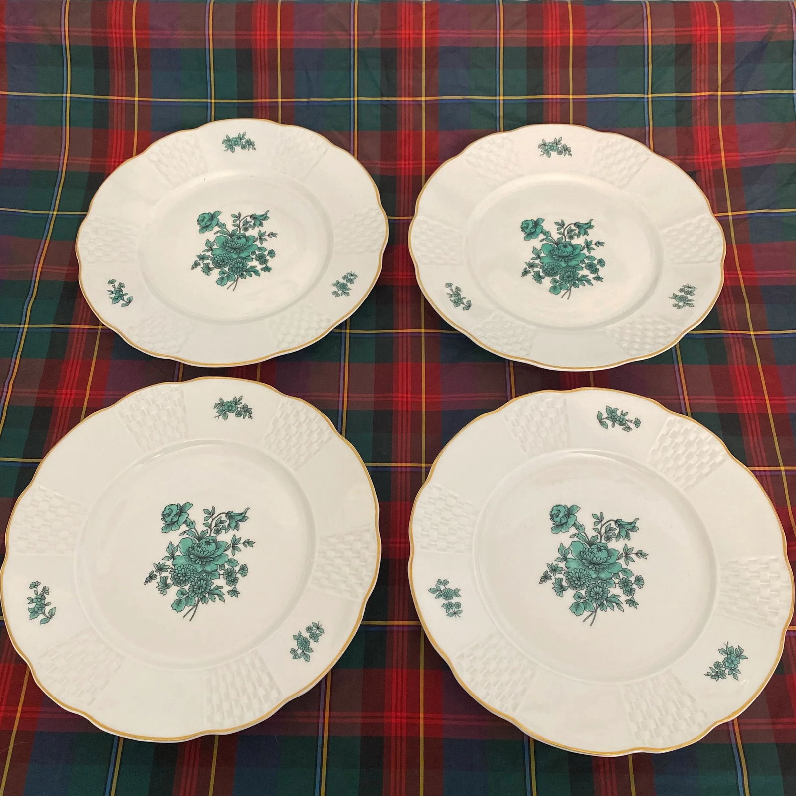 Vintage Mottahedeh Vista Alegre Emerald Green Floral Plates- Set of 17 - 4