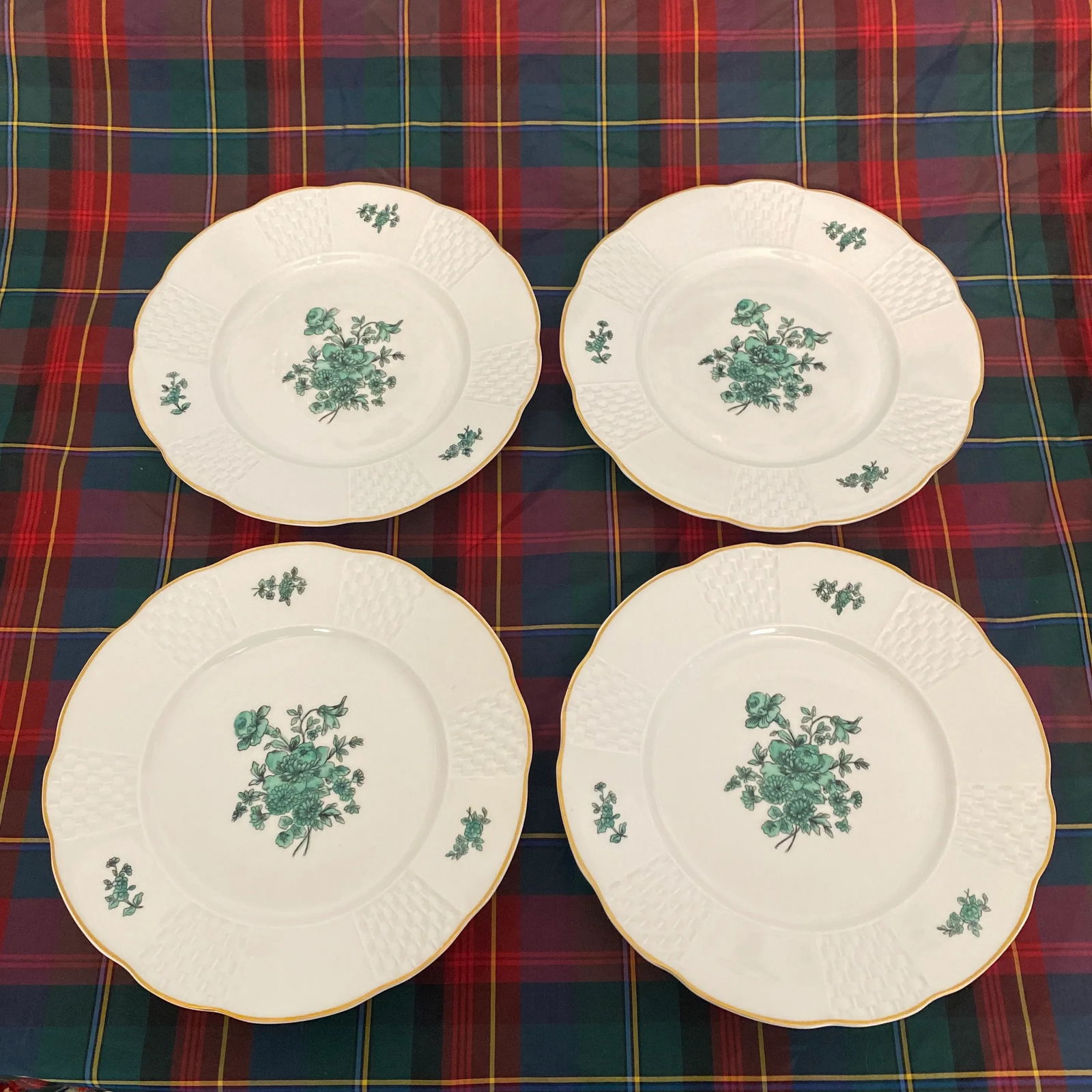 Vintage Mottahedeh Vista Alegre Emerald Green Floral Plates- Set of 17 - 9