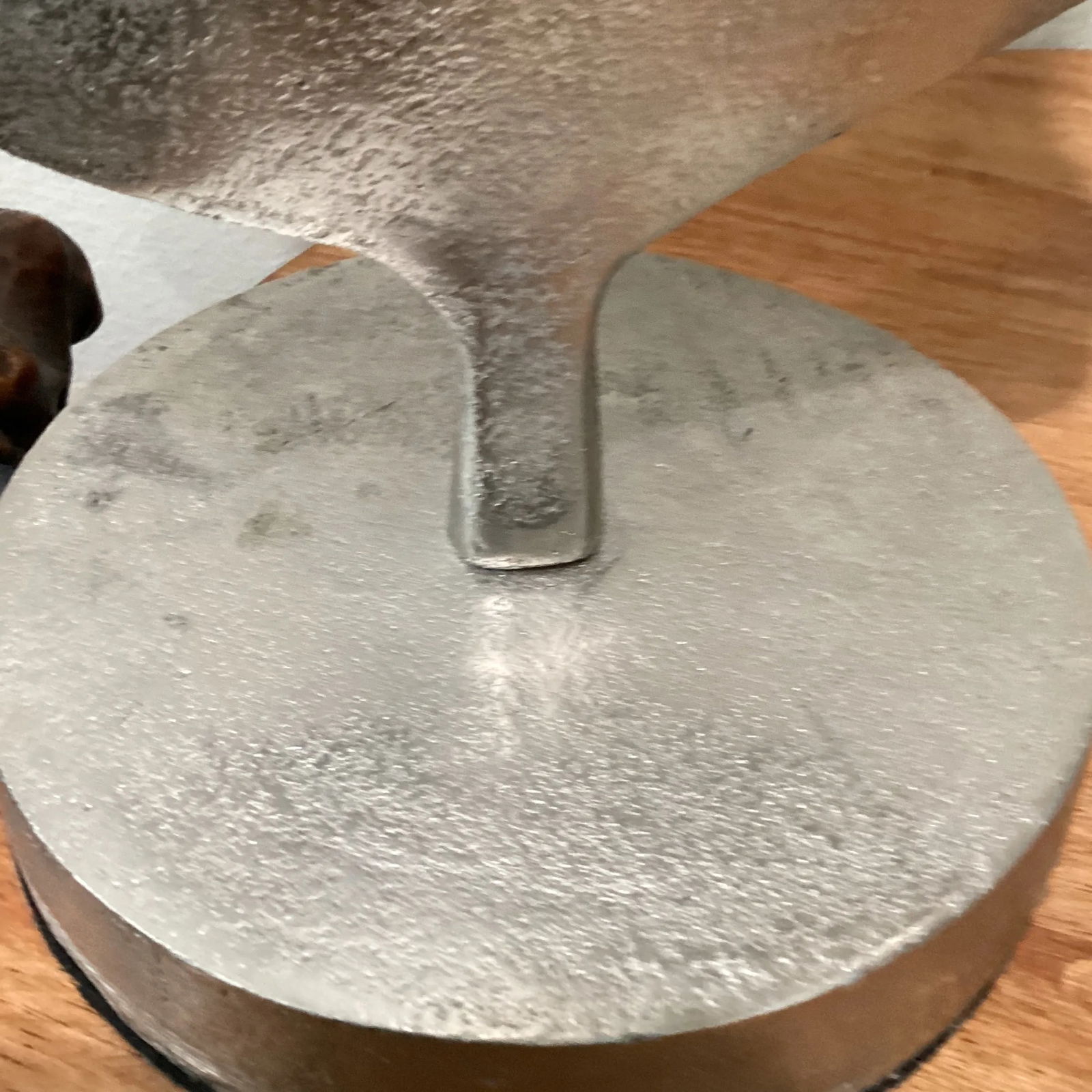 Mid Century Modern Pair of Extra Large Silver Metal Quill Sculptures - 5