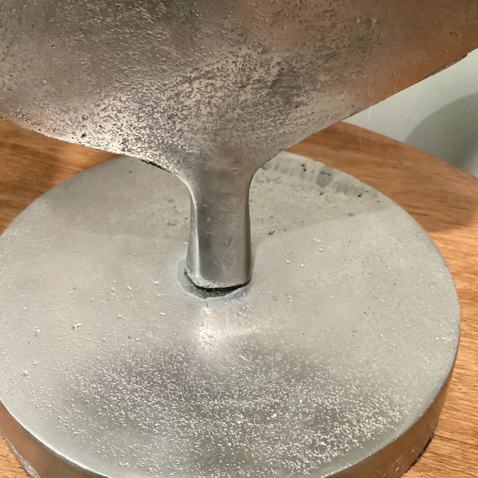 Mid Century Modern Pair of Extra Large Silver Metal Quill Sculptures - 6