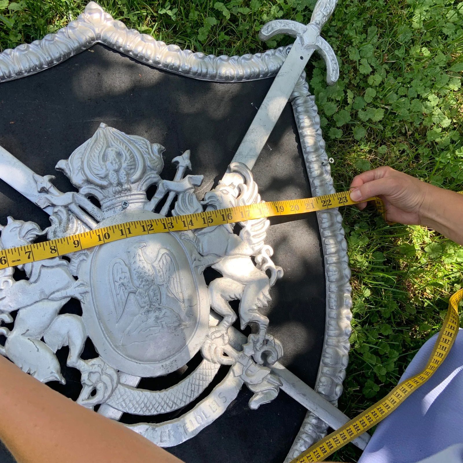 Vintage Mid-Century Modern Iron Lion Coat of Arms With 2 Swords Crossing on Wood Background - 4