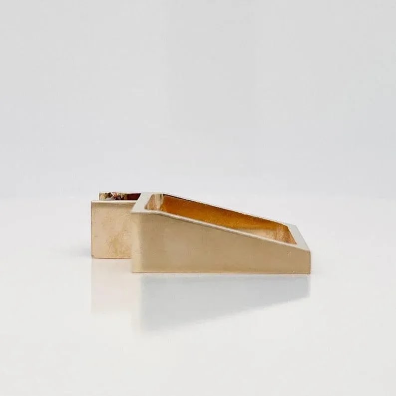 Signed Trisko 14 Karat Gold & Amethyst Cocktail Ring Size 8 - 7