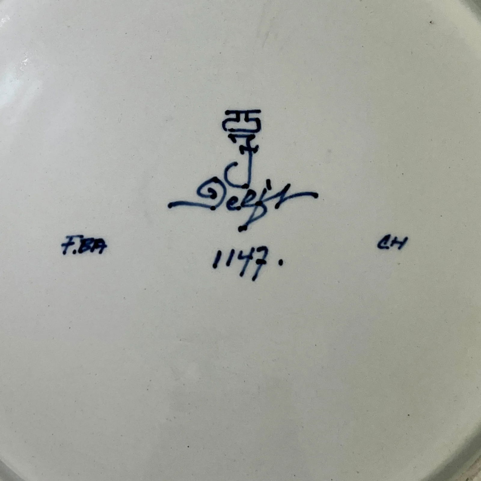 Unique Painted Ceramic Plate Artwork by Amsterdam Based Artists 'Studio De Simone Wayland' - 4