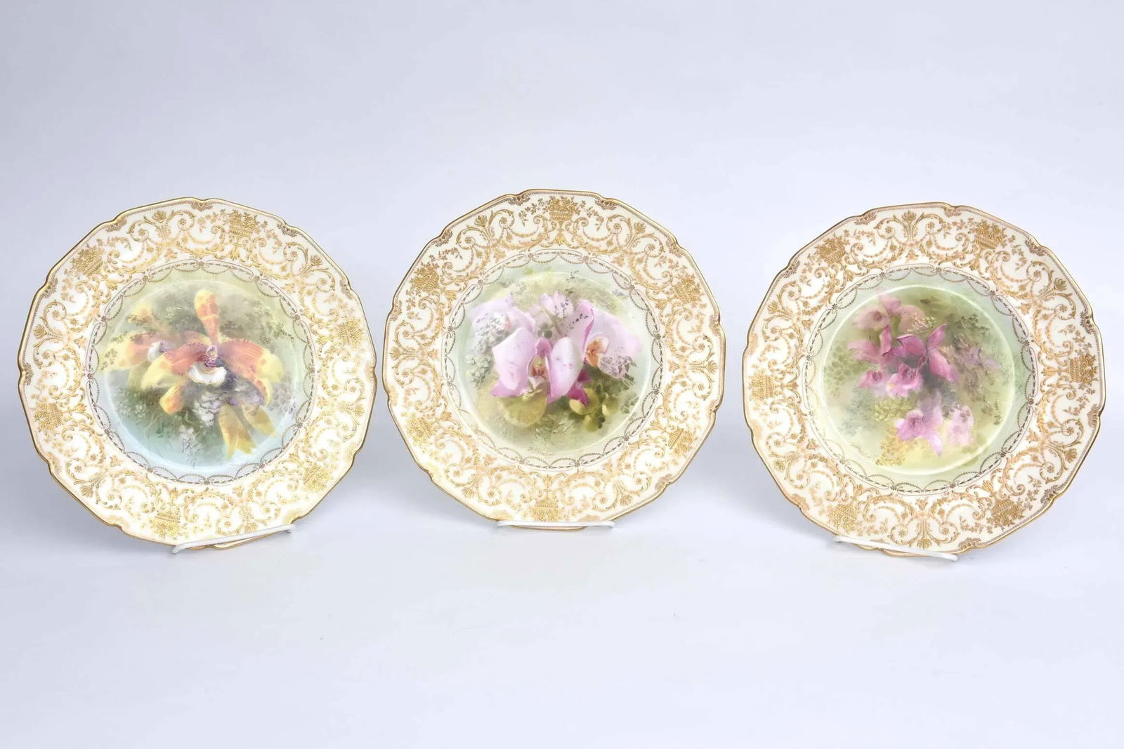Set of 12 Orchid Presentation Plates, Ornate and Gilded - 7