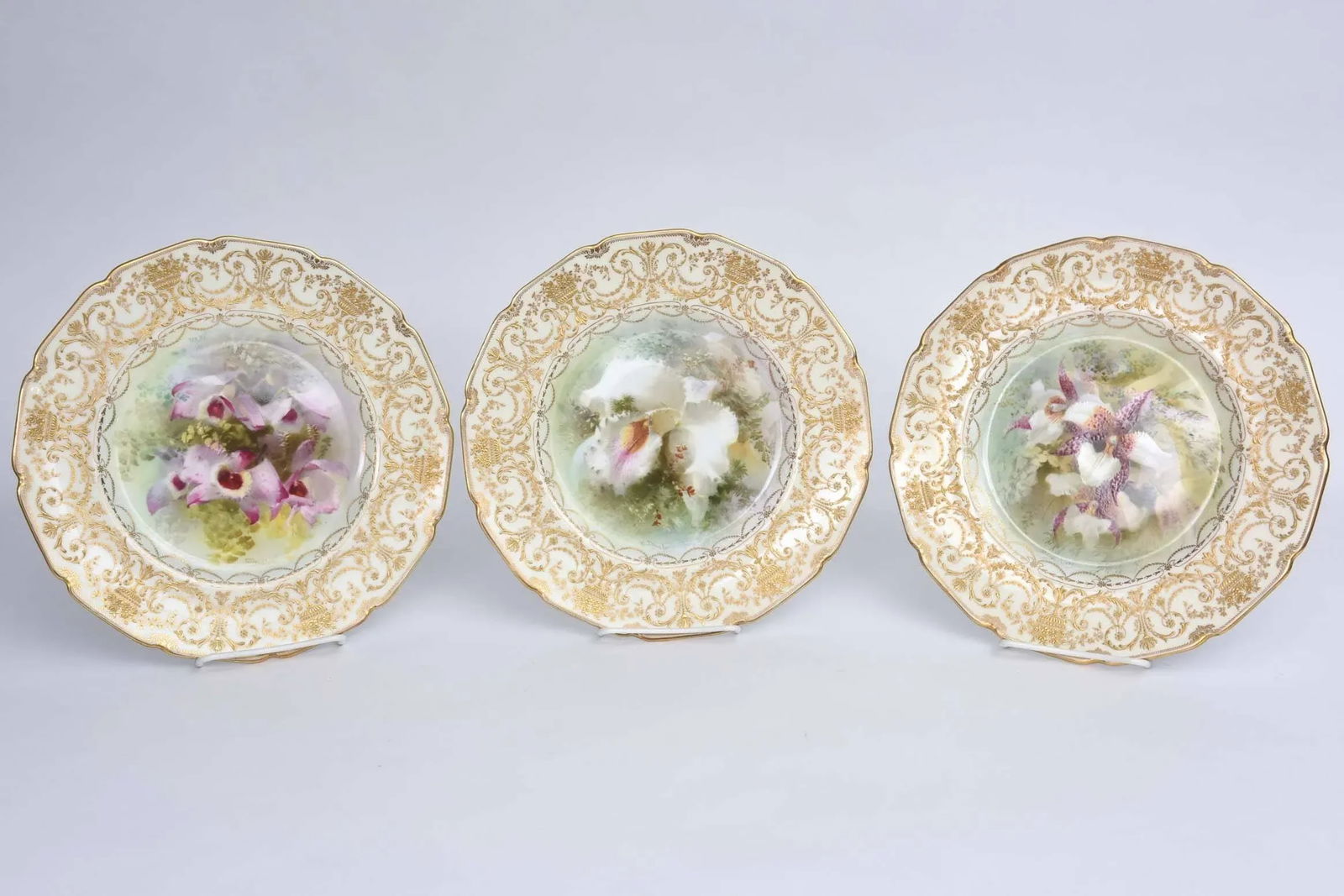 Set of 12 Orchid Presentation Plates, Ornate and Gilded - 8
