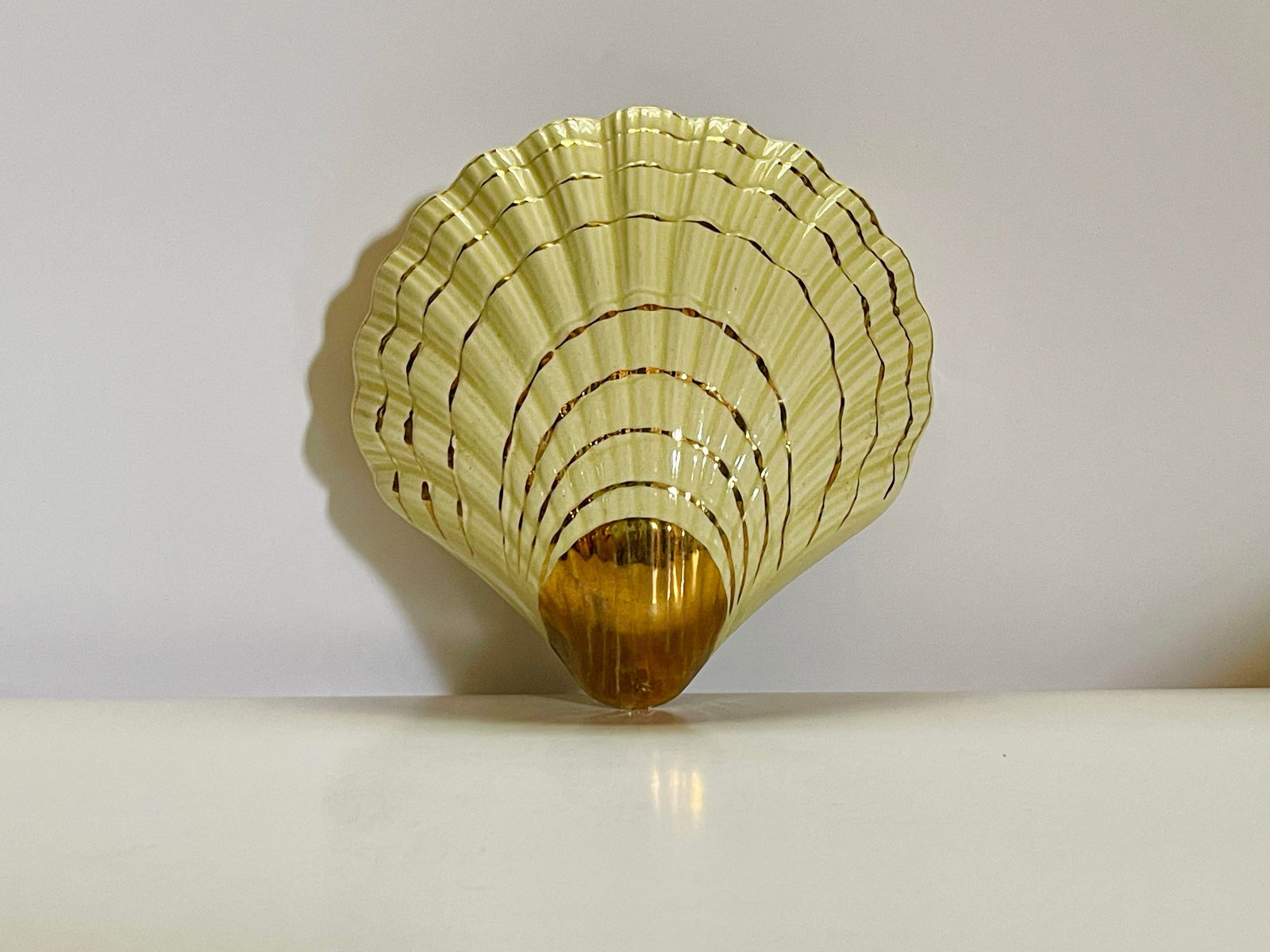 Vintage Yellow & Gold Seashell Hanging Vase - 2