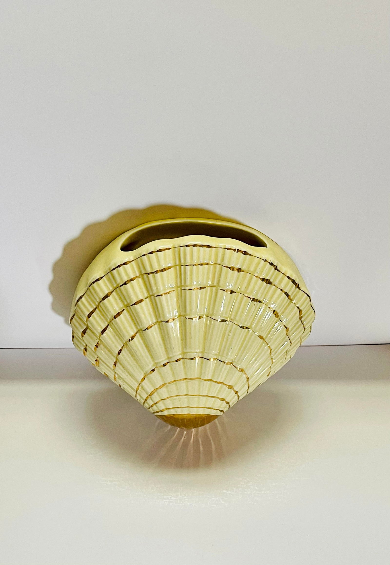 Vintage Yellow & Gold Seashell Hanging Vase - 6