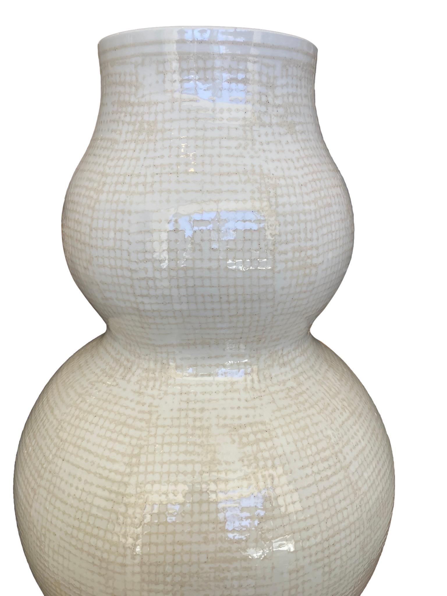 1990s Roy Hamilton Studio Pottery "Linen" Double Gourd Vase in Beige on Cream - 7