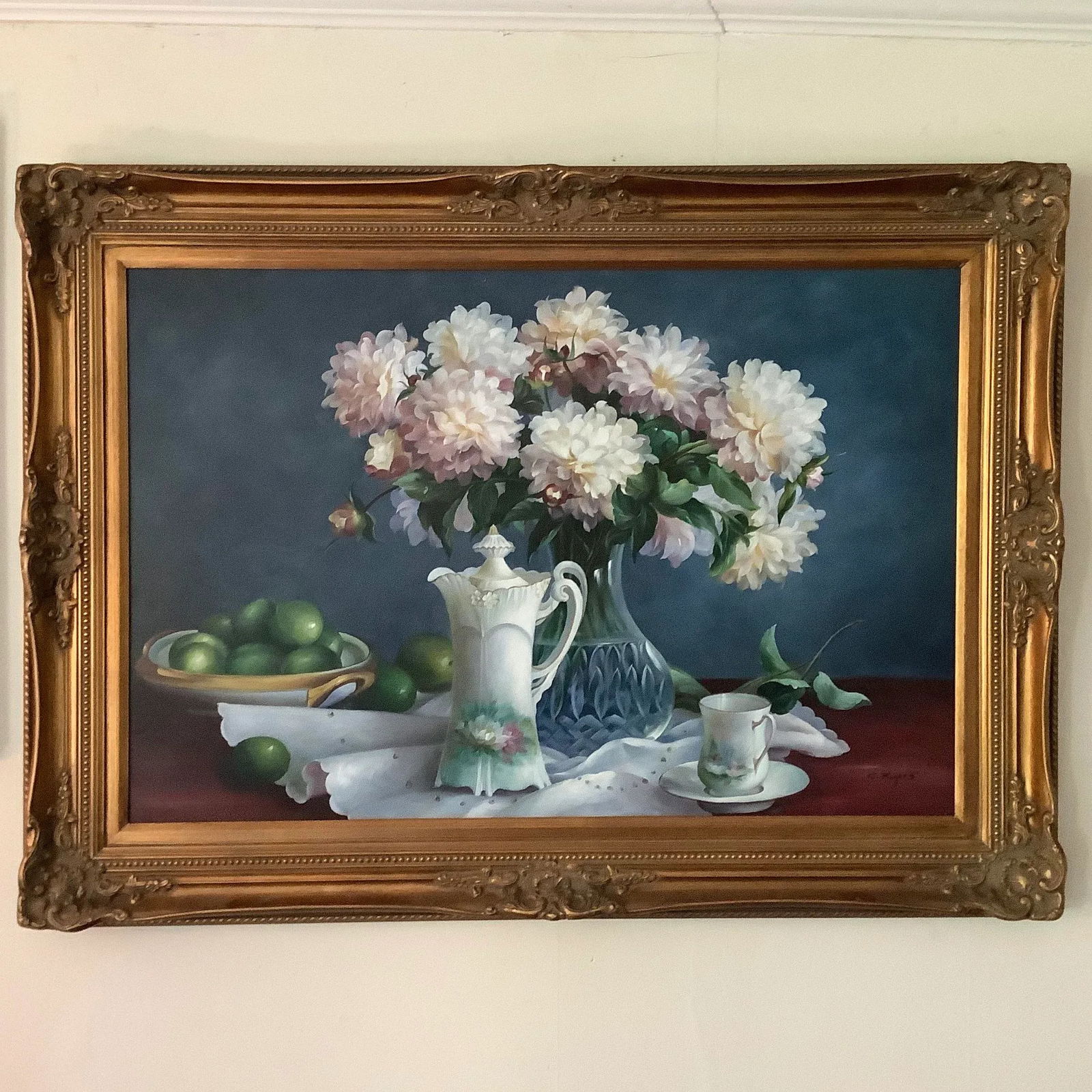 Mid-Century Still Life Oil Painting in Giltwood Frame - 11