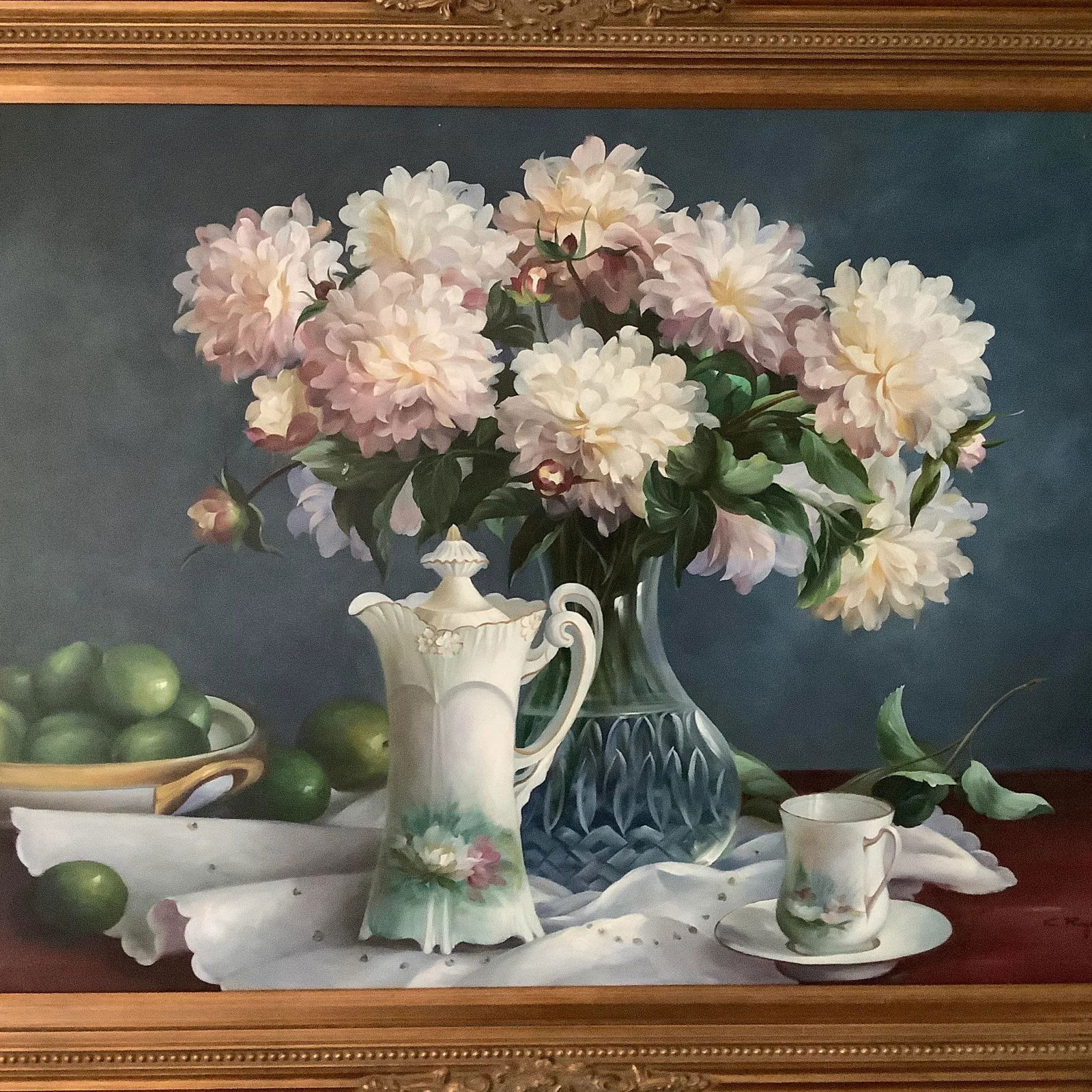 Mid-Century Still Life Oil Painting in Giltwood Frame - 2