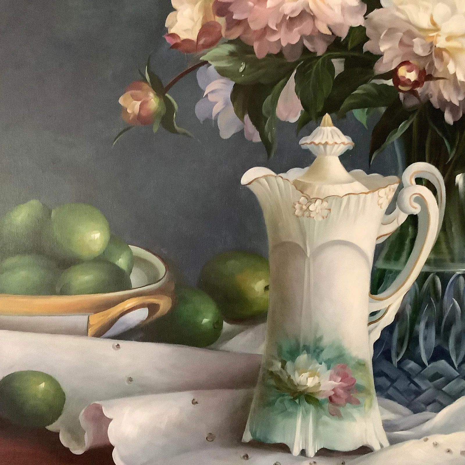 Mid-Century Still Life Oil Painting in Giltwood Frame - 4