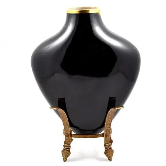 American Porcelain Vase Arrow Shaped, Signed M. Chin - 2