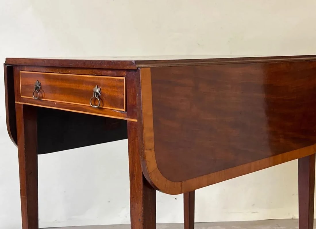 Federal Mahogany Inlaid Pembroke Table - 2