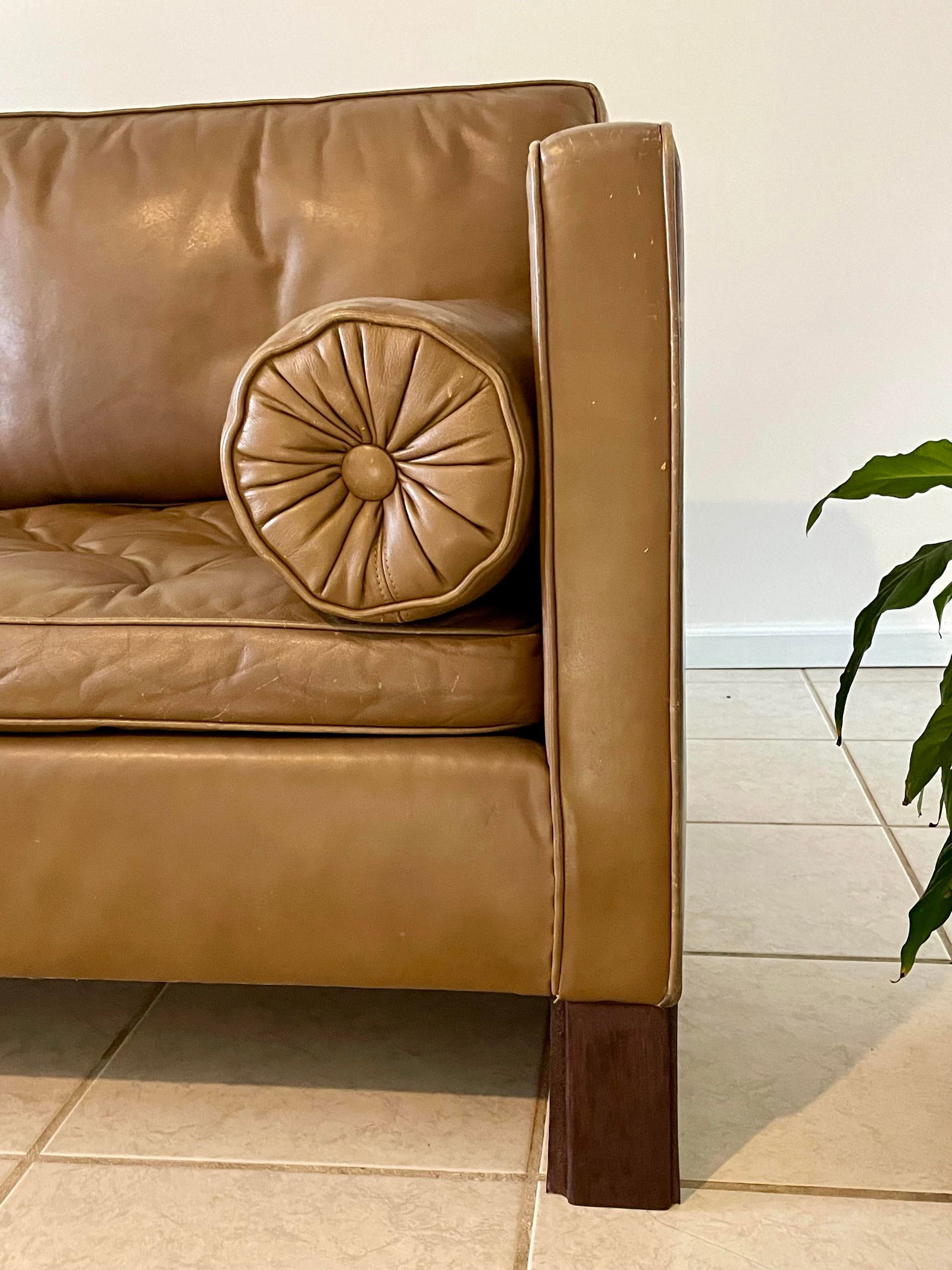 Model No. 263 Mid-Century Modern Three-Seater Sofa by Mies Van Der Rohe for Knoll International, 196 - 2