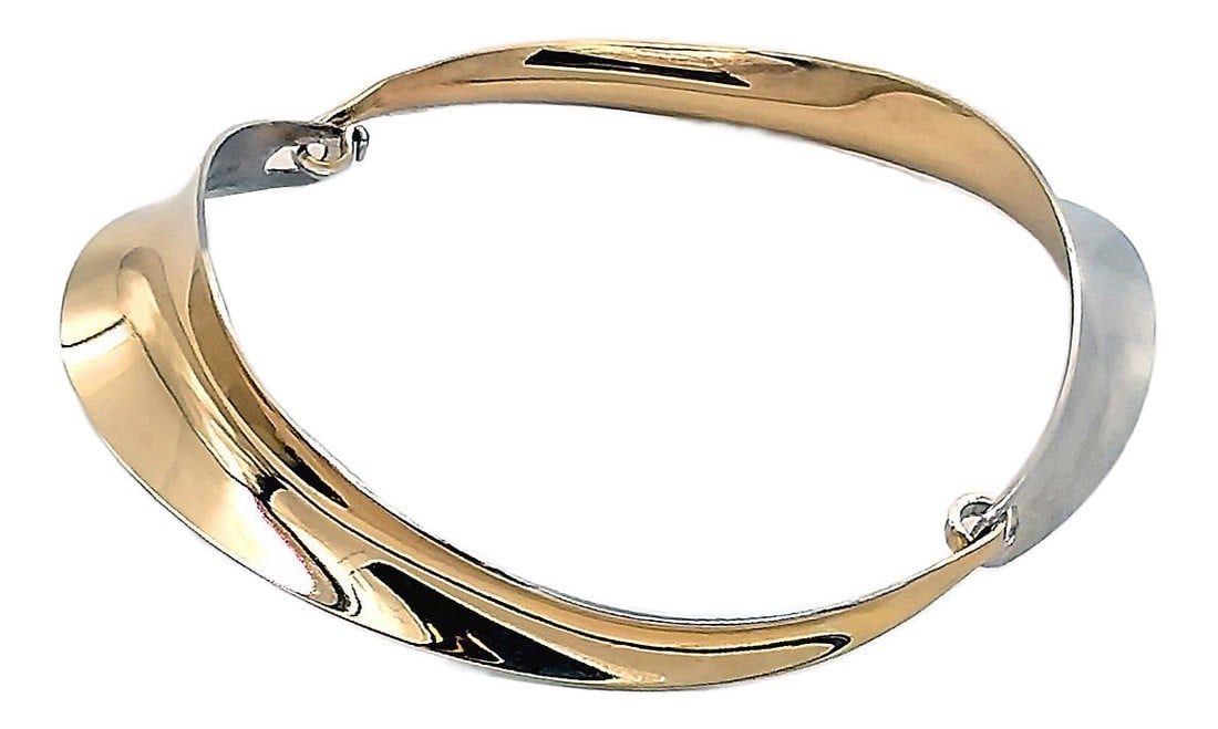 Vintage Gold & Silver Linking Bangle, Gerhard Herbst Studio Bracelet: This Modernist Gerhard Herbst Studio Bangle is hand constructed from two individually hand forged components. Measuring 1/2''at its widest point, this bangle will fit wrist sizes from 6 1/2'' to 7 1/8
