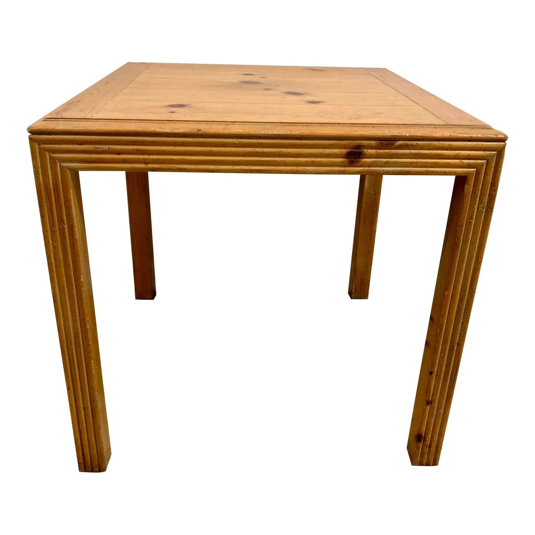 1980s Henredon Parsons Pencil Reed Side Table: Unique Henredon design that straddles the lines between rustic and modern. Some scratches to the top from use, but most marks on the piece are the original "distressed" motif. Measures 26.25" square a