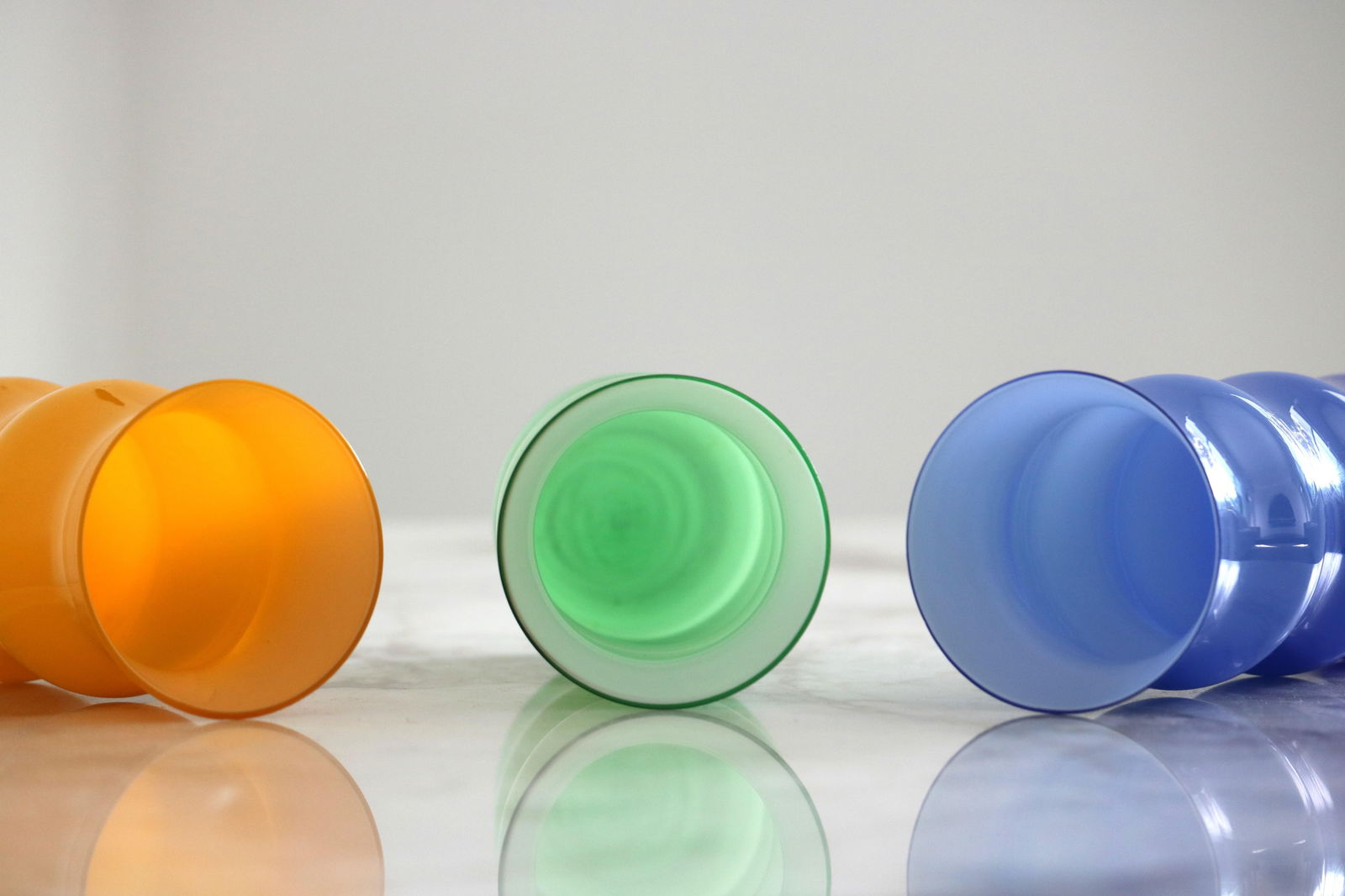 Set of 3 Colorful Murano Style Glass Vases in the Style of Carlo Moretti, Late 20th Century - 4