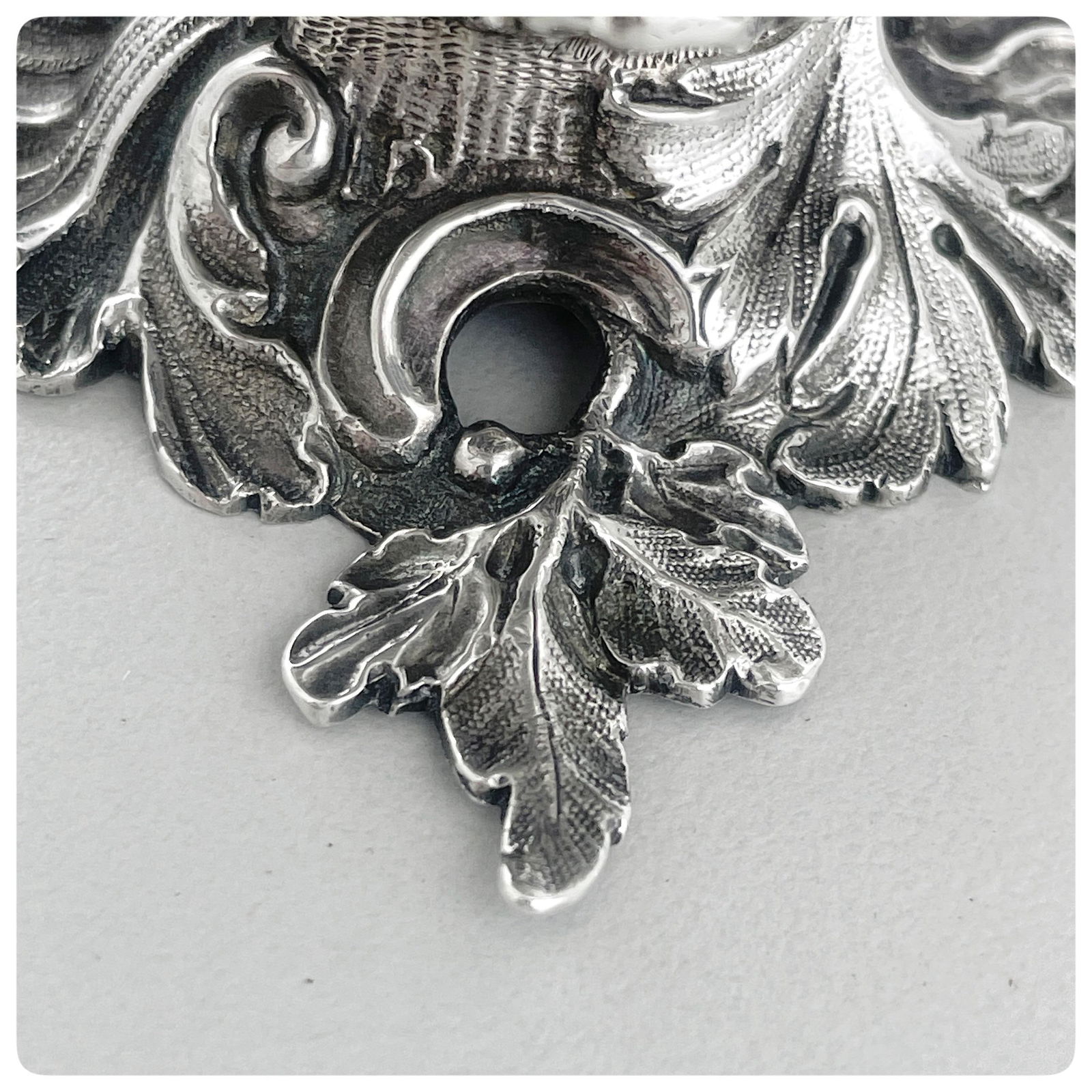 English Sterling Silver and Vermeil Salt Cellar, Hands and Company, London, 1852-1853 - 7