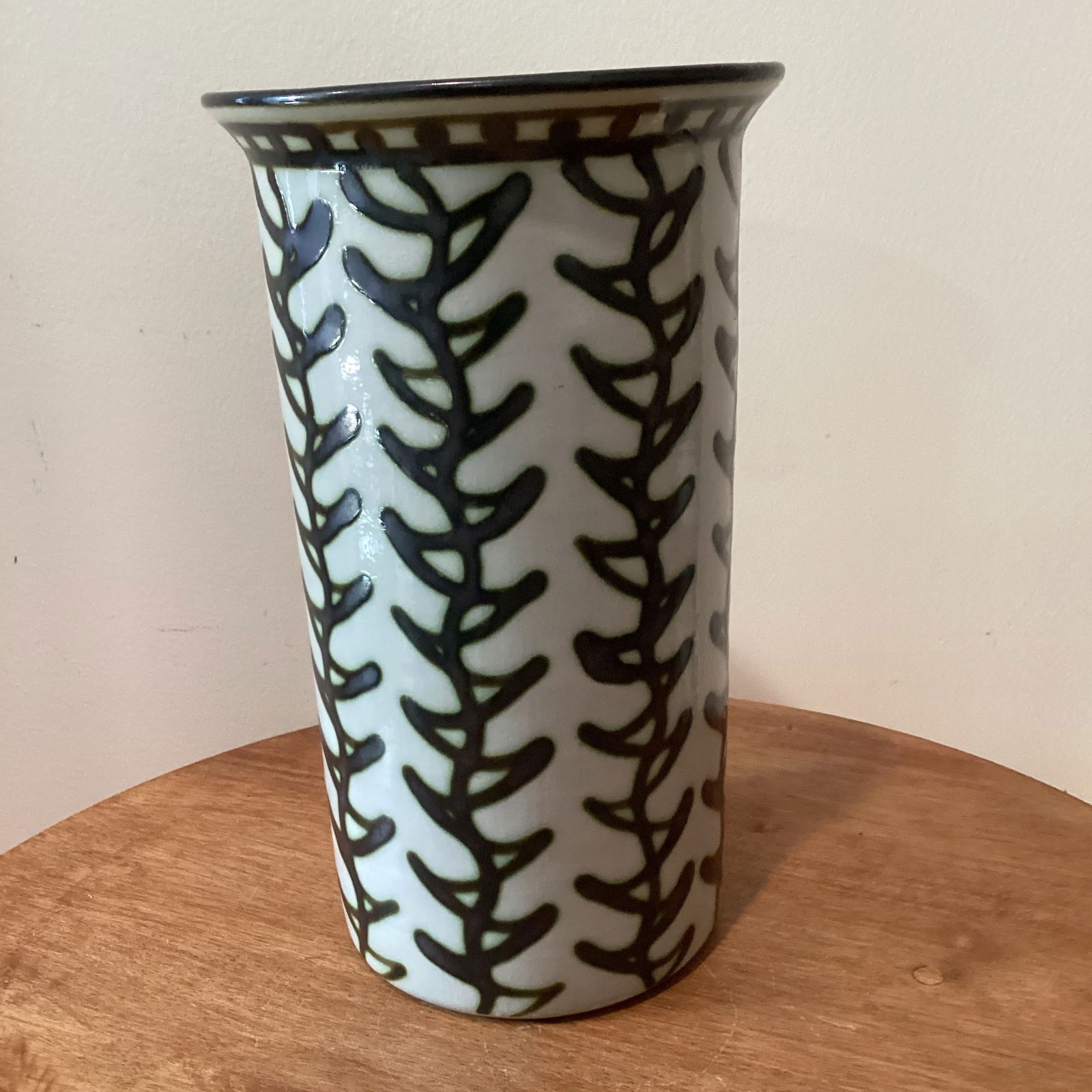 Vintage Kentucky Craft Pottery Art Louisville Stoneware Vase by D L Mahone - 12