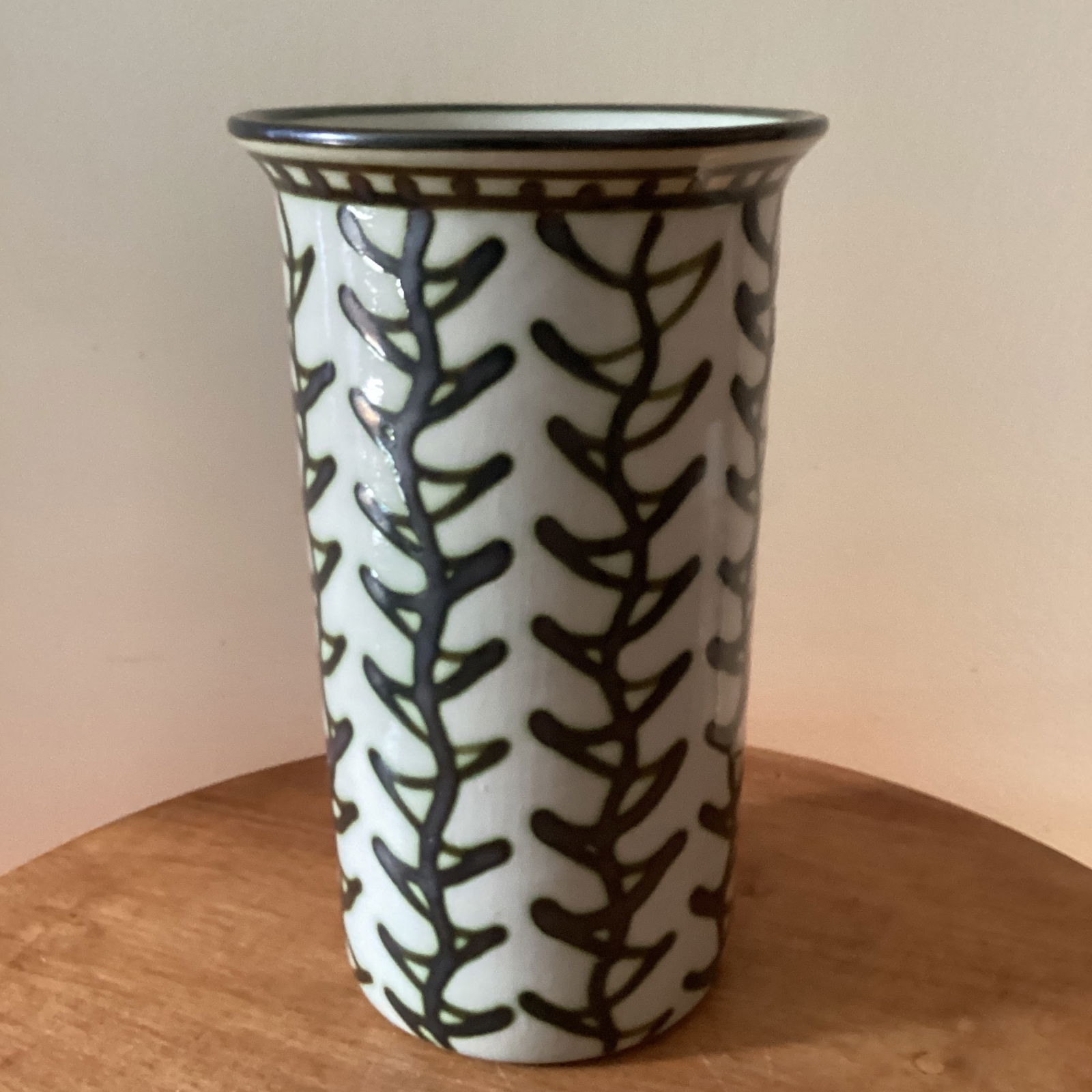 Vintage Kentucky Craft Pottery Art Louisville Stoneware Vase by D L Mahone - 2